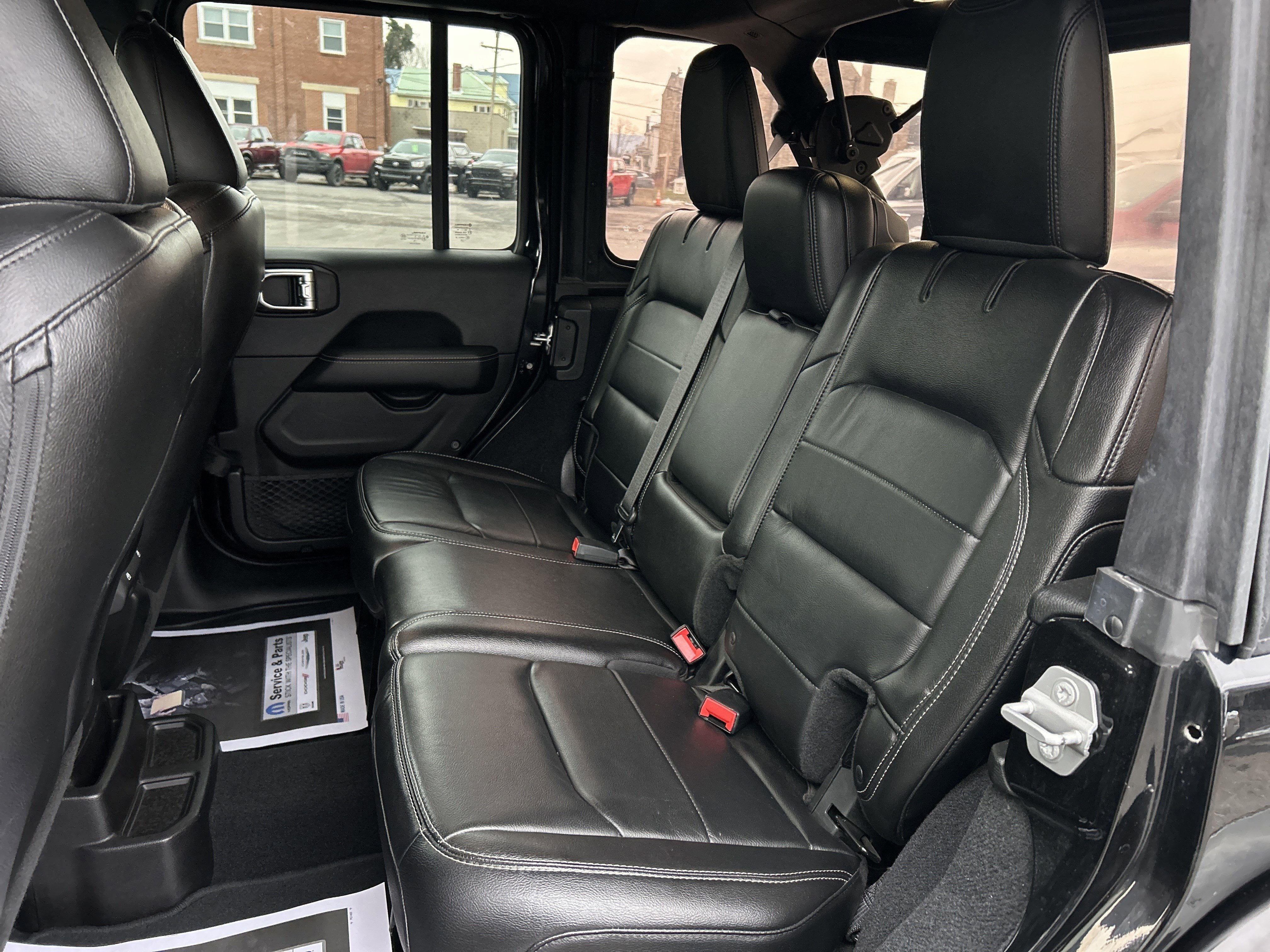2018 Jeep WRANGLER UNL SAHARA