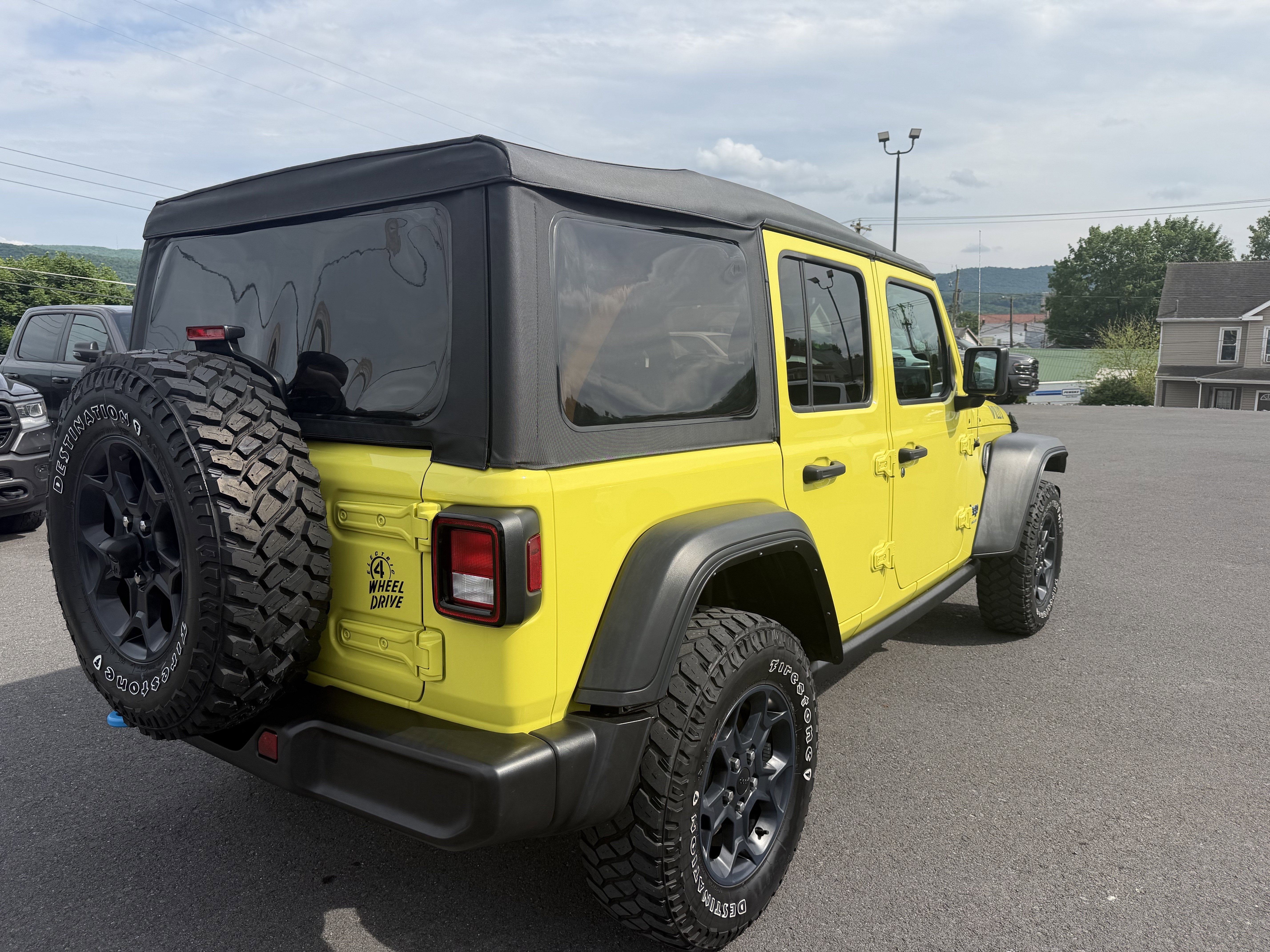 2023 Jeep WRANGLER UNL WILLYS 4XE