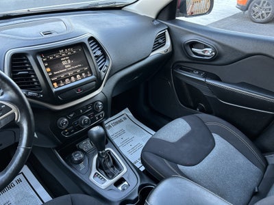2014 Jeep CHEROKEE LATITUDE