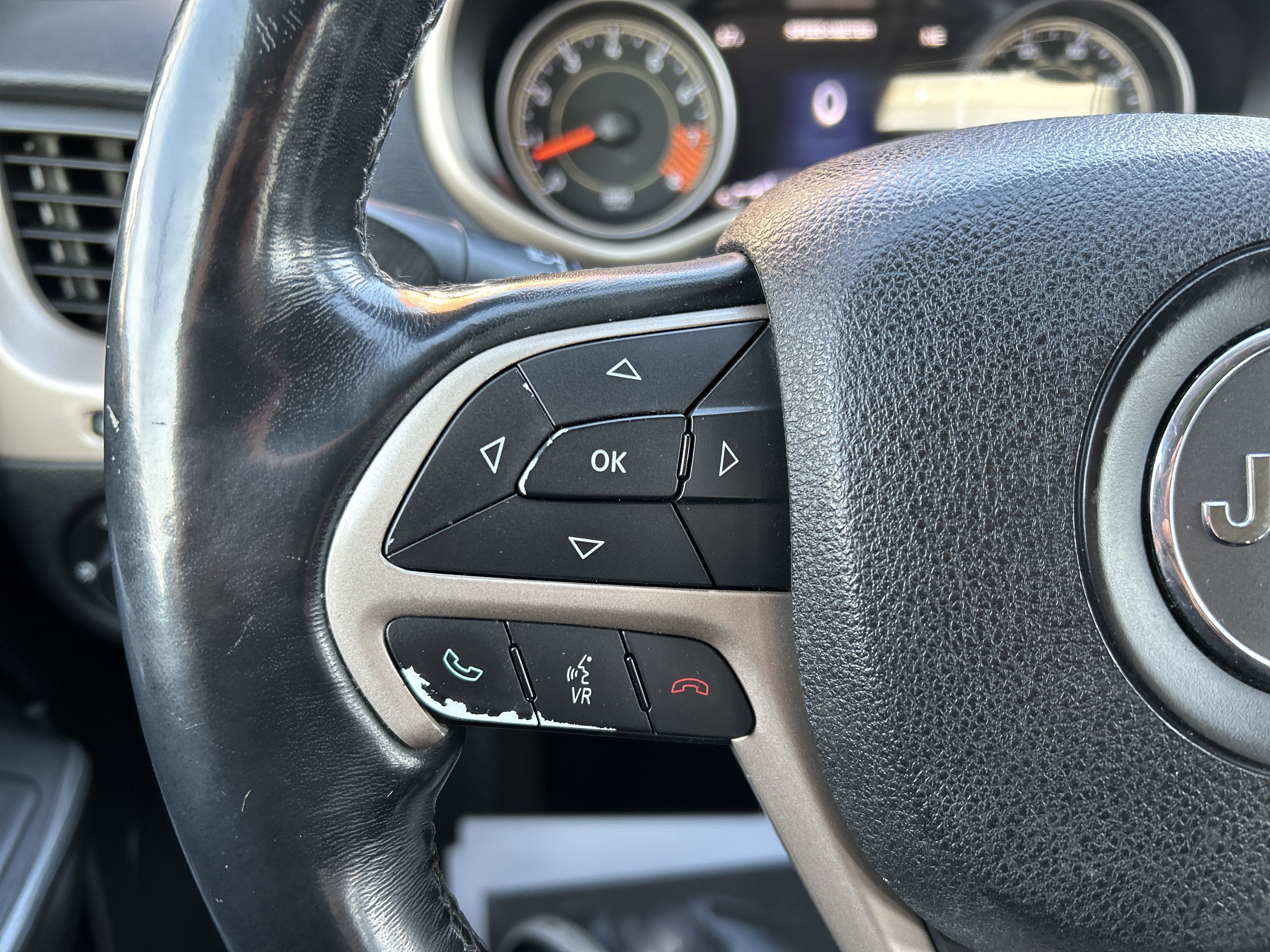 2015 Jeep CHEROKEE LIMITED