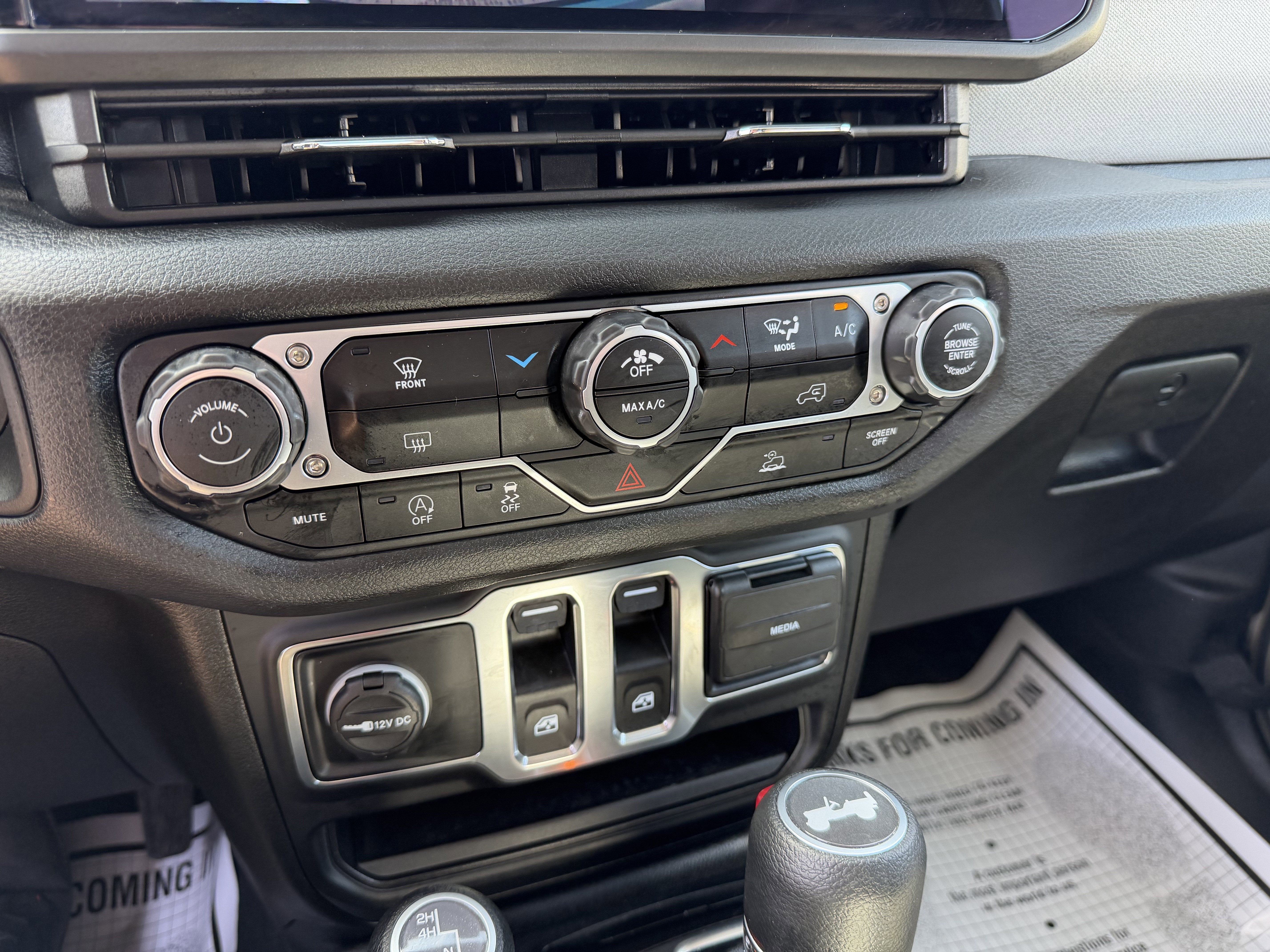 2025 Jeep WRANGLER UNL SPORT