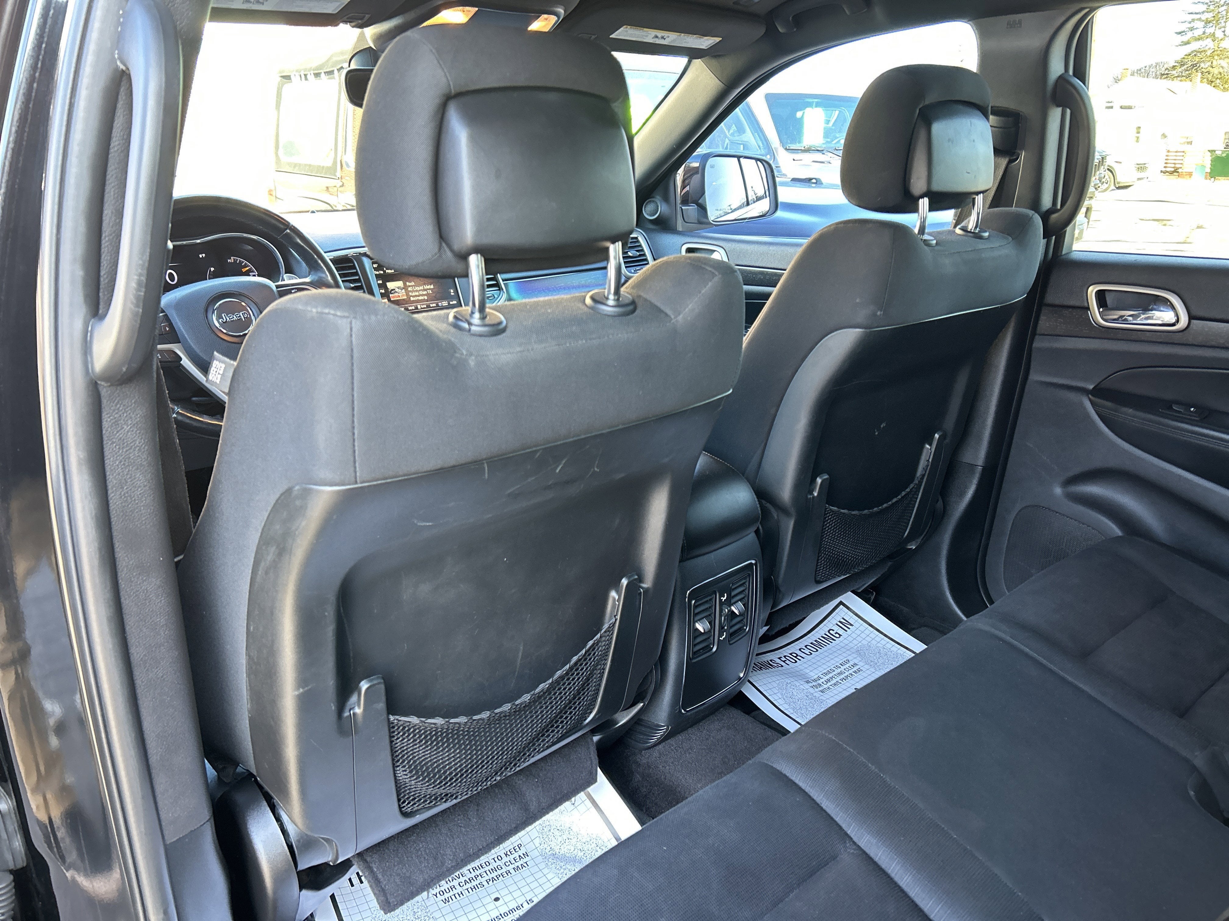 2017 Jeep GRAND CHEROKEE LAREDO