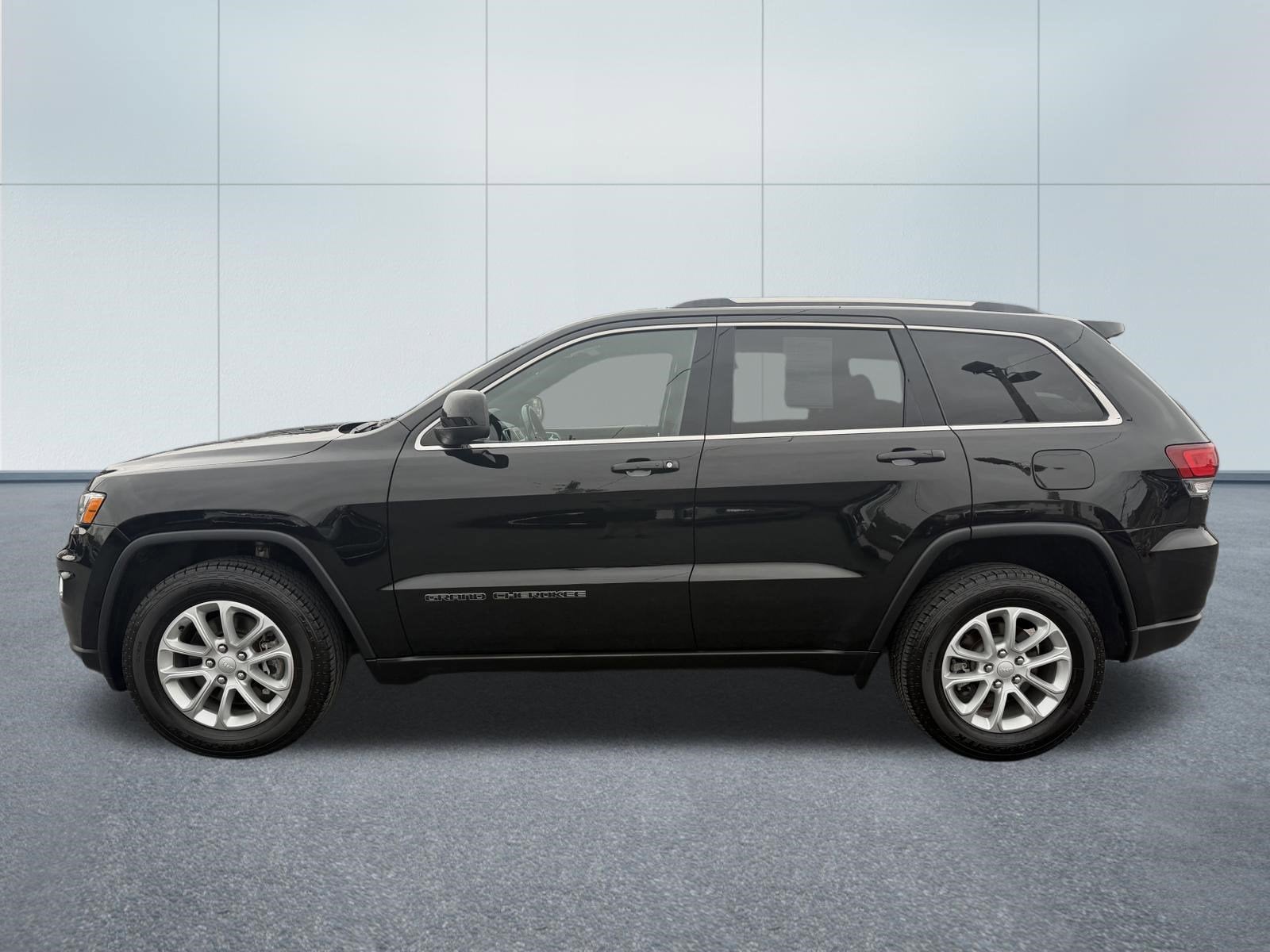 2021 Jeep GRAND CHEROKEE LAREDO E