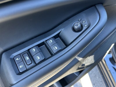 2025 Jeep Grand Cherokee Base