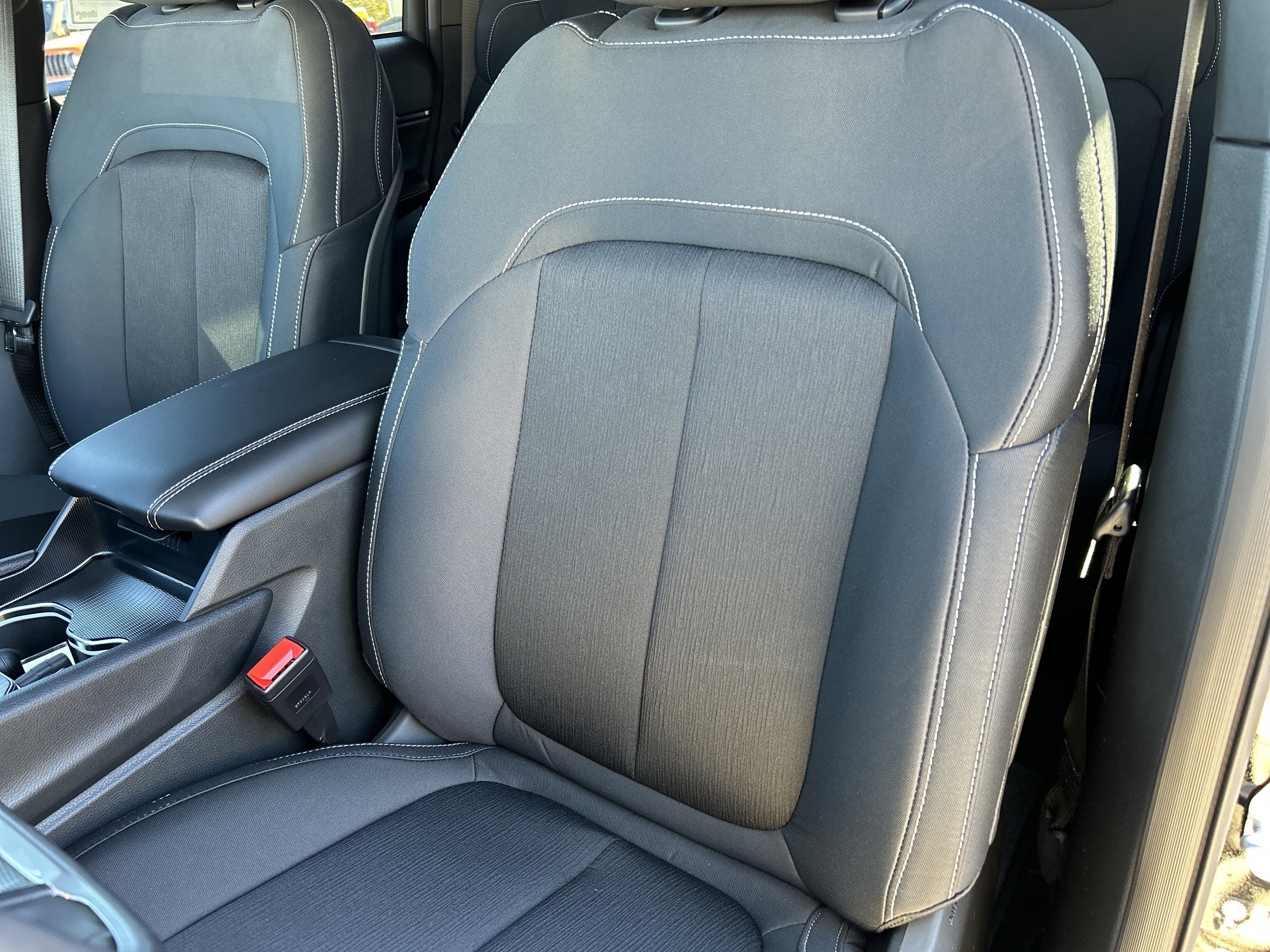 2025 Jeep Grand Cherokee Base