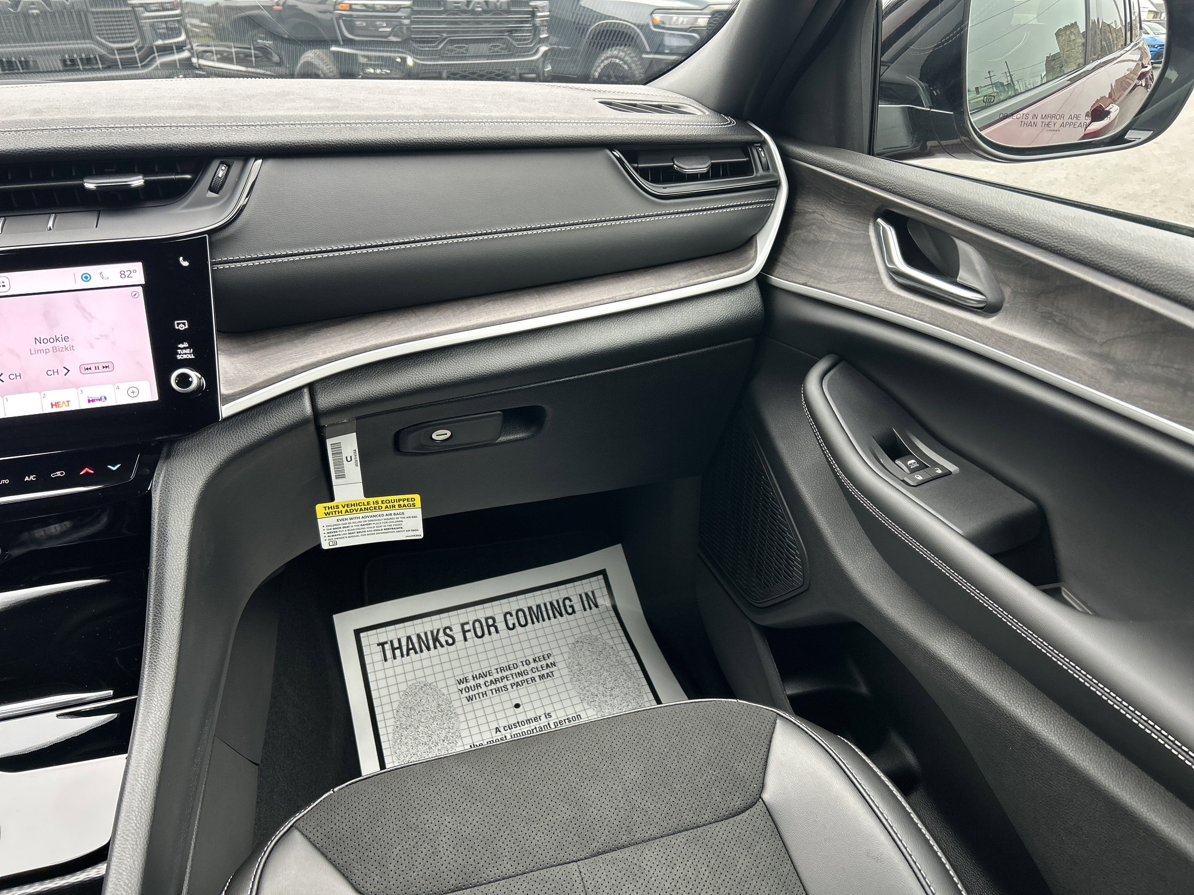 2026 Jeep Grand Cherokee Laredo Altitude