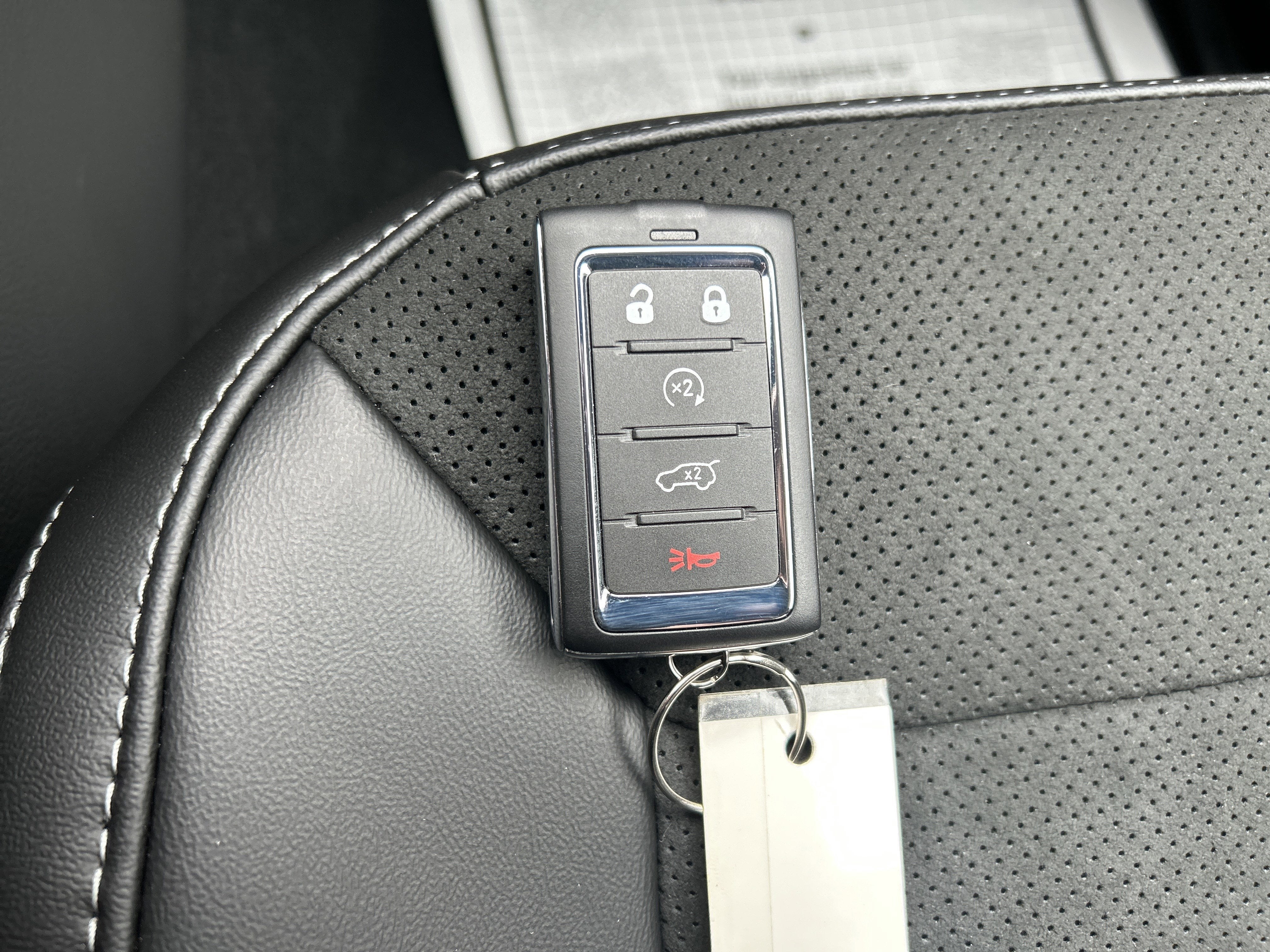 2026 Jeep Grand Cherokee Laredo Altitude