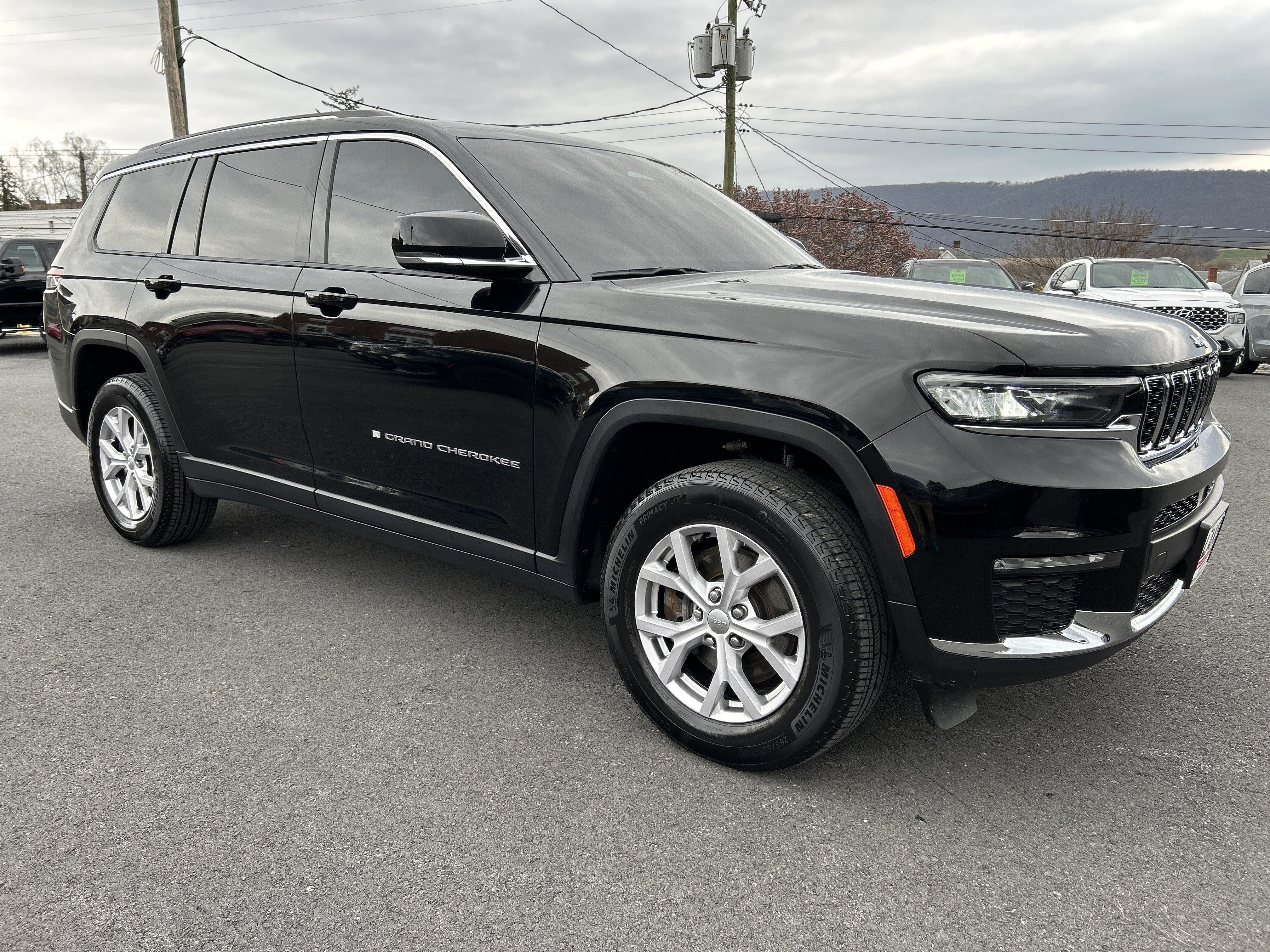 2022 Jeep GRAND CHEROKEE LIMITED