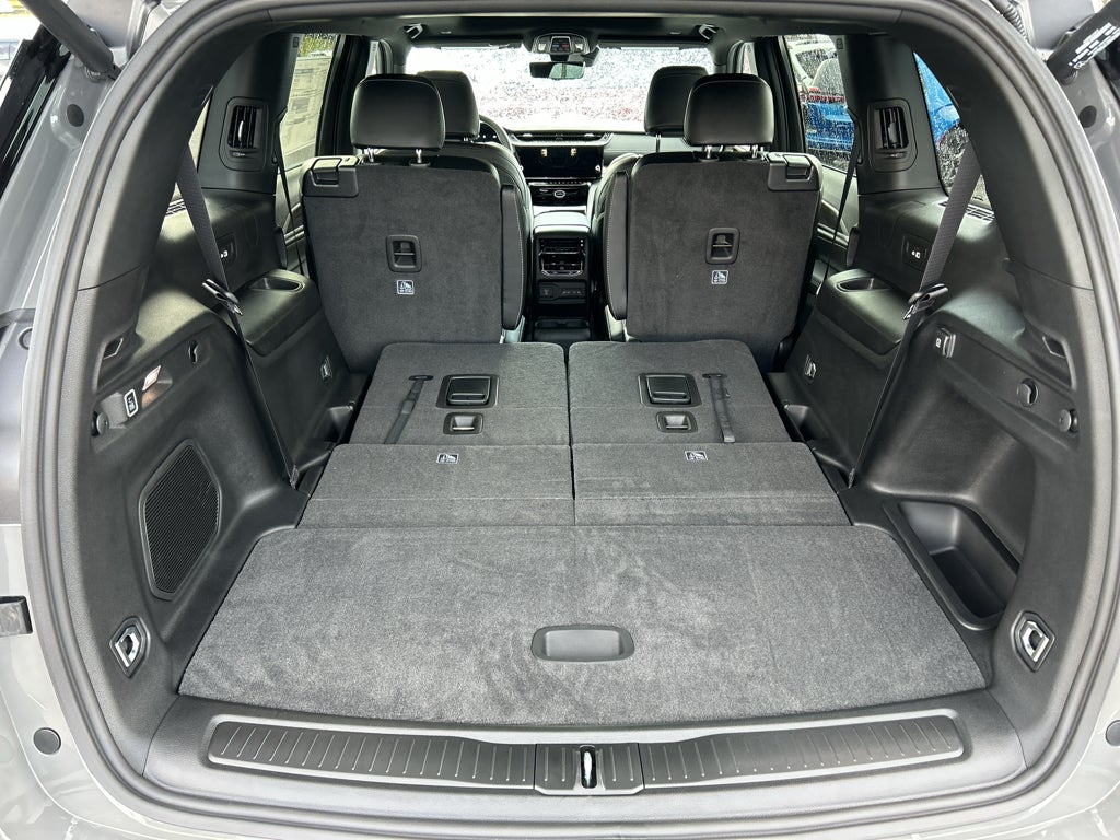 2027 Jeep Grand Cherokee L Limited Reserve