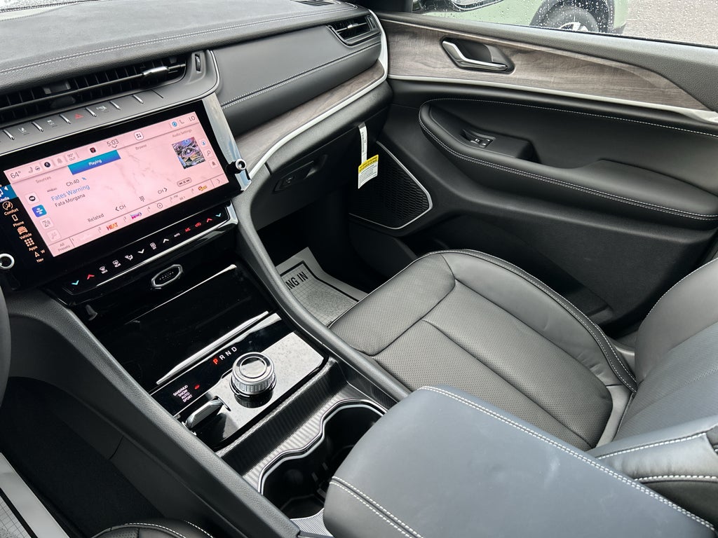 2027 Jeep Grand Cherokee L Limited Reserve