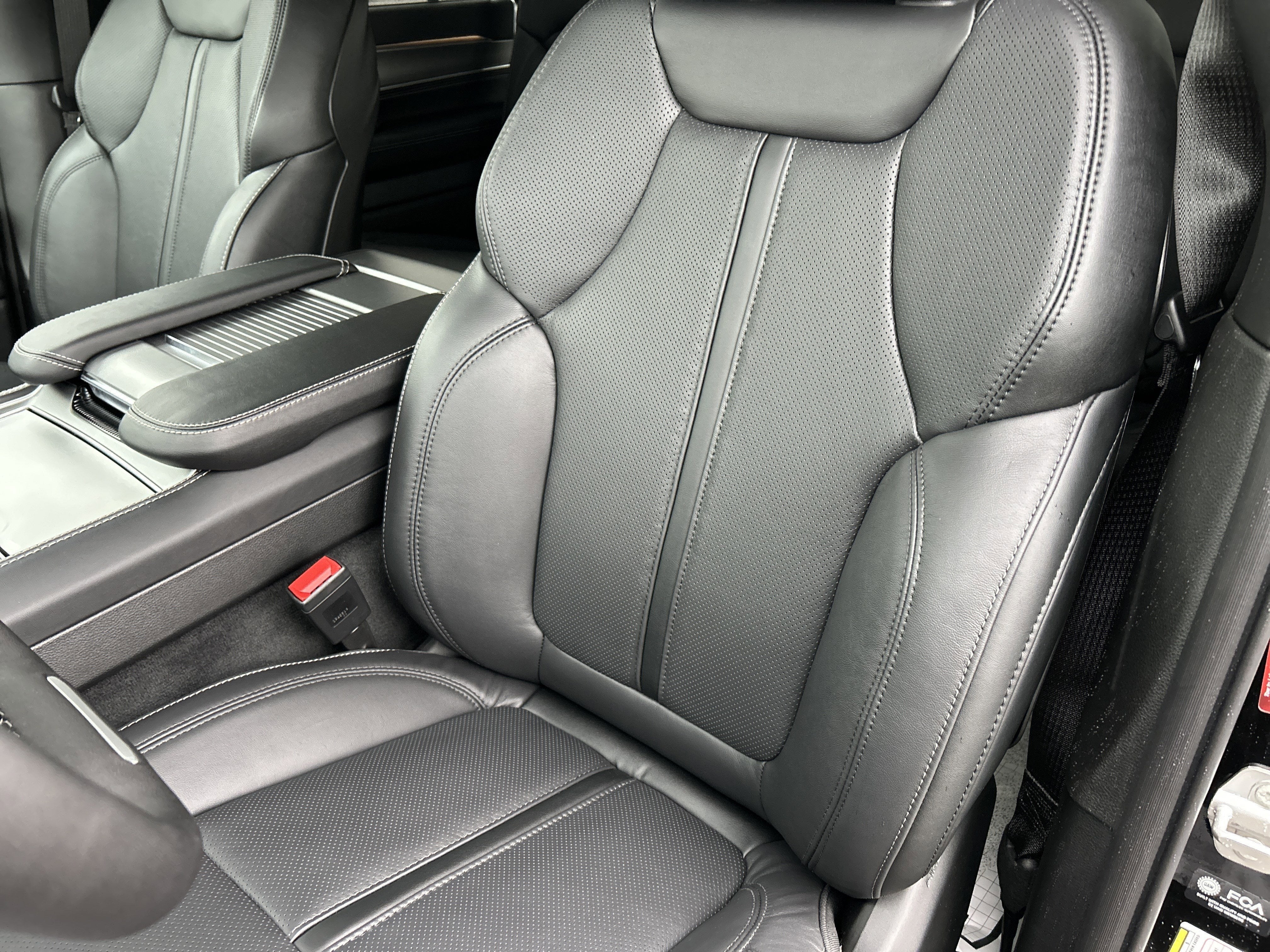 2026 Jeep Grand Wagoneer Limited Reserve
