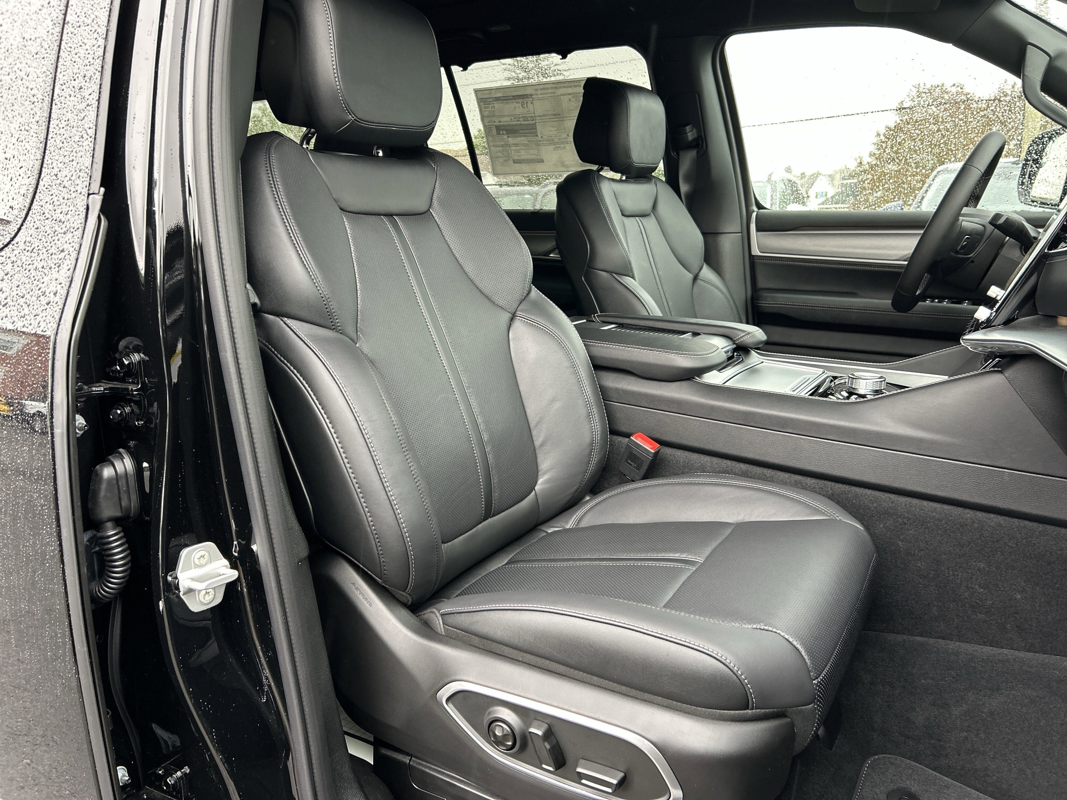 2026 Jeep Grand Wagoneer Limited Reserve