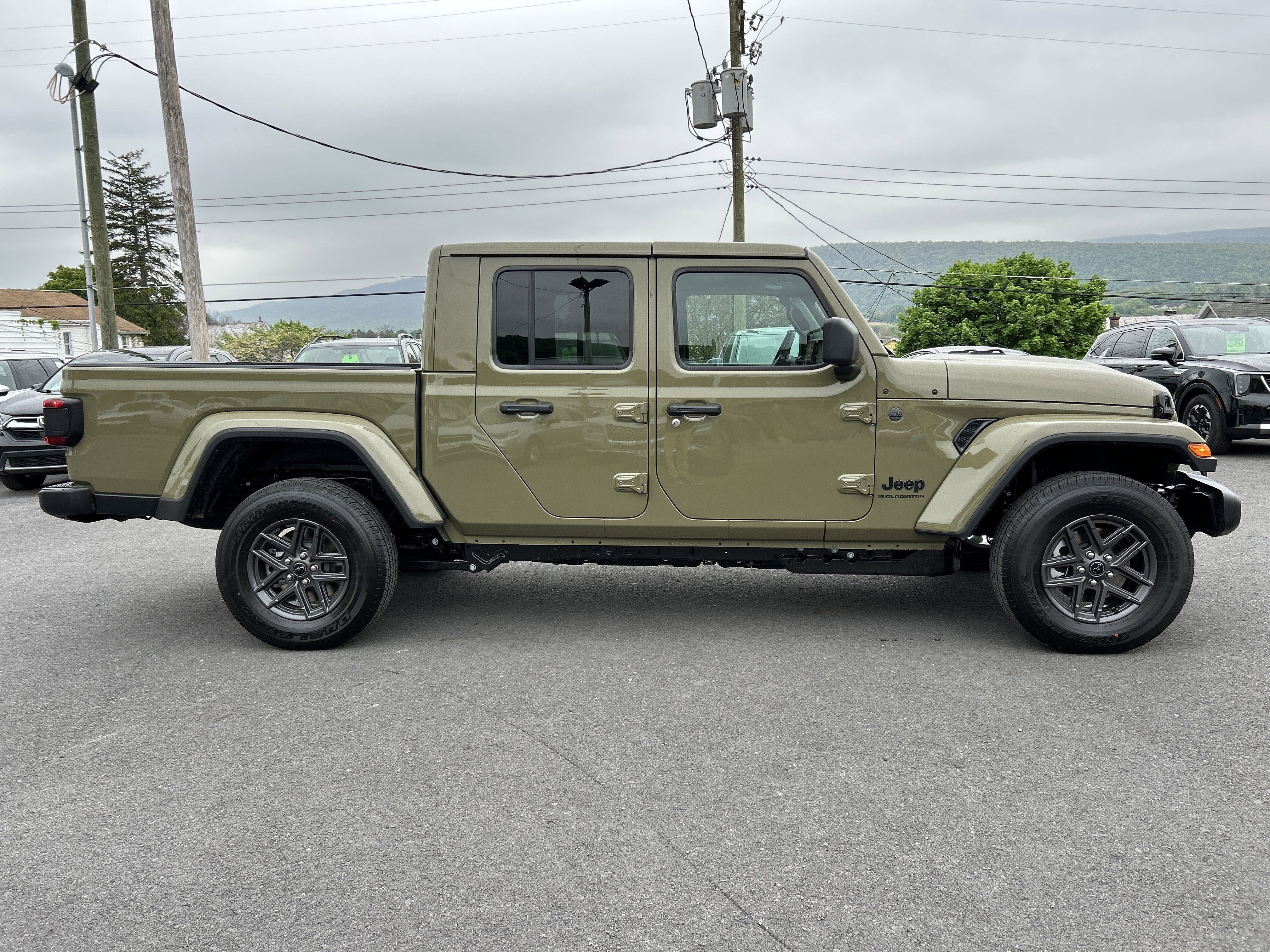 2026 Jeep Gladiator Sport S