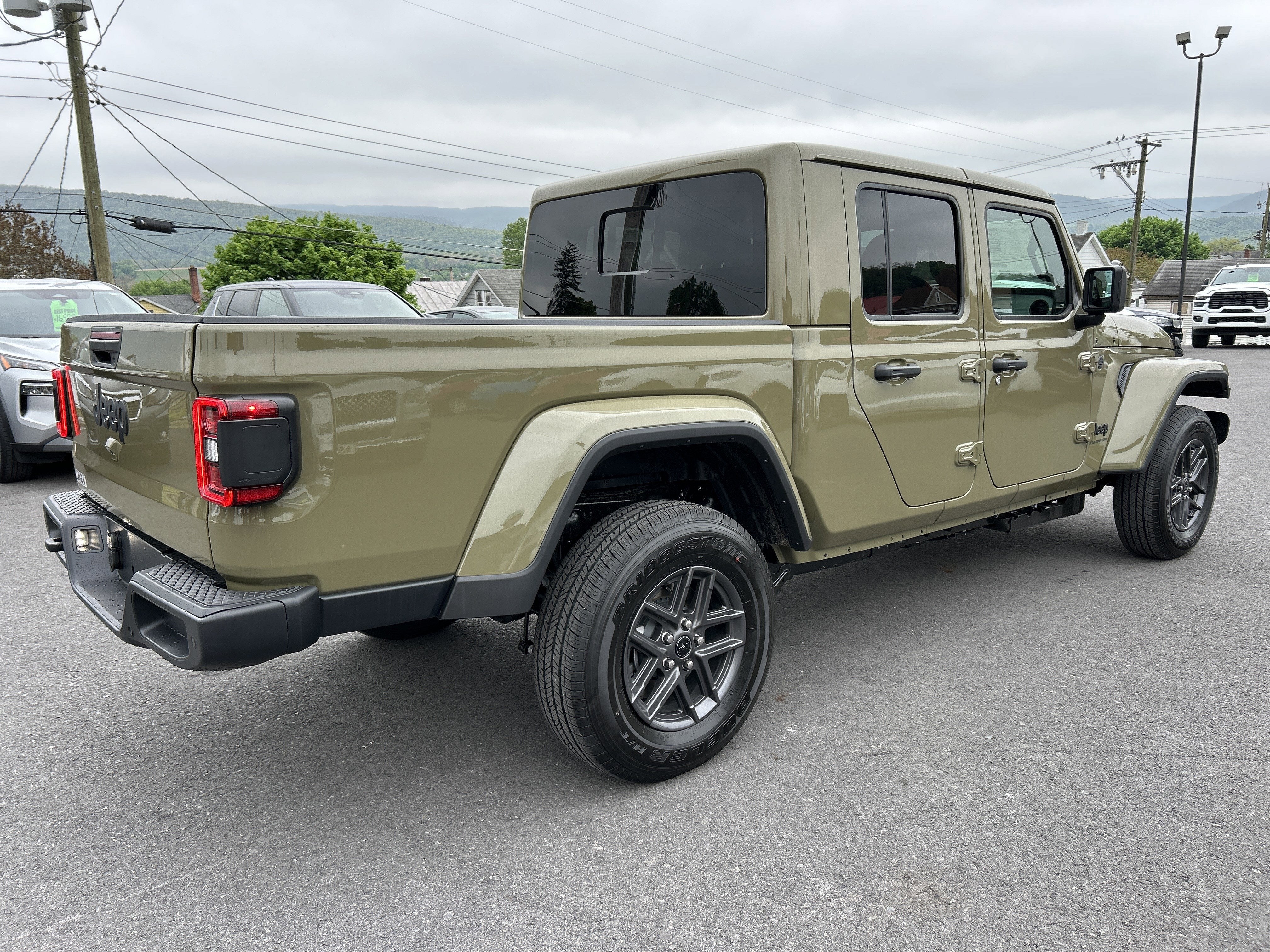 2026 Jeep Gladiator Sport S