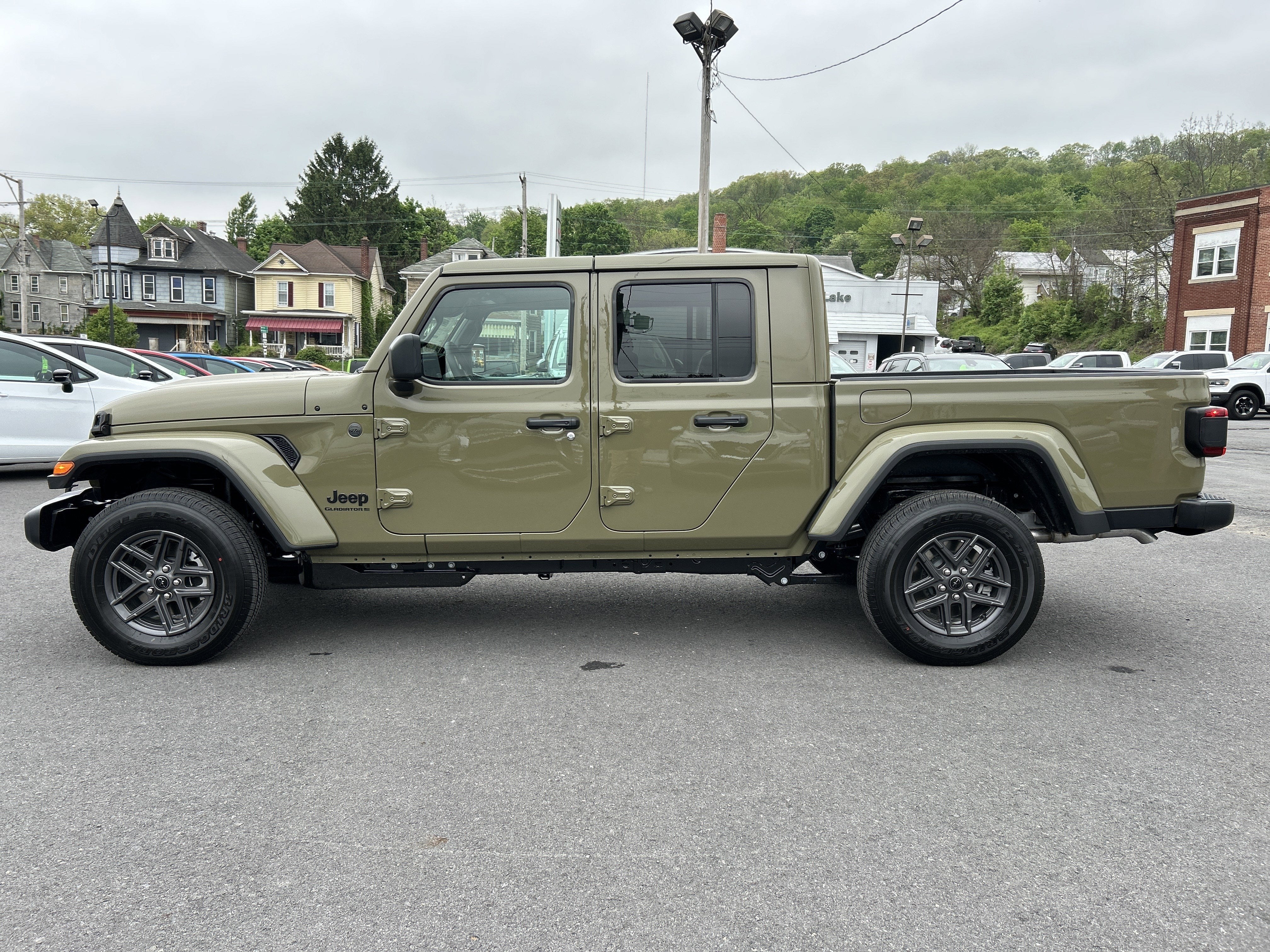 2026 Jeep Gladiator Sport S