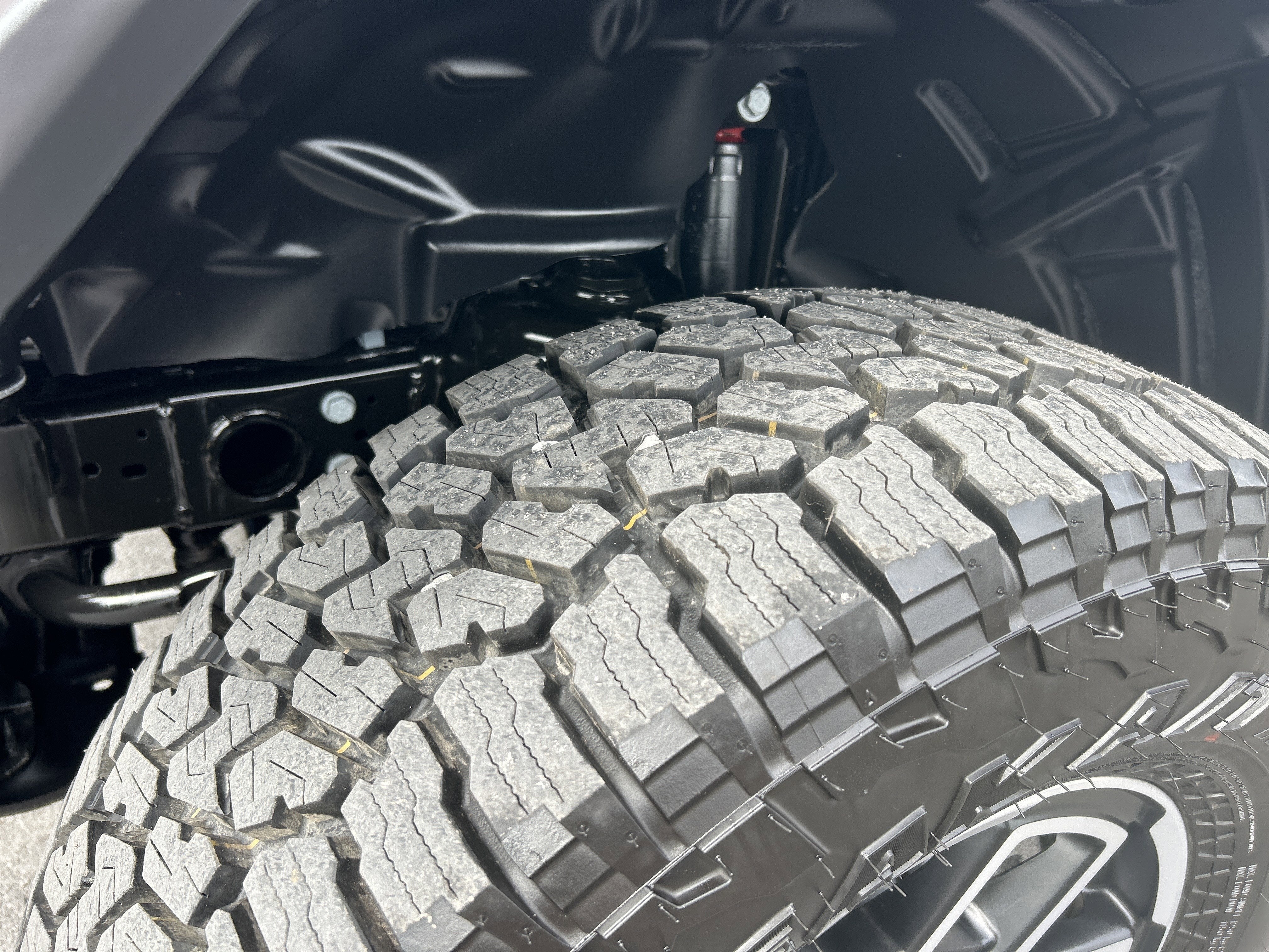 2025 Jeep GLADIATOR JTJS98