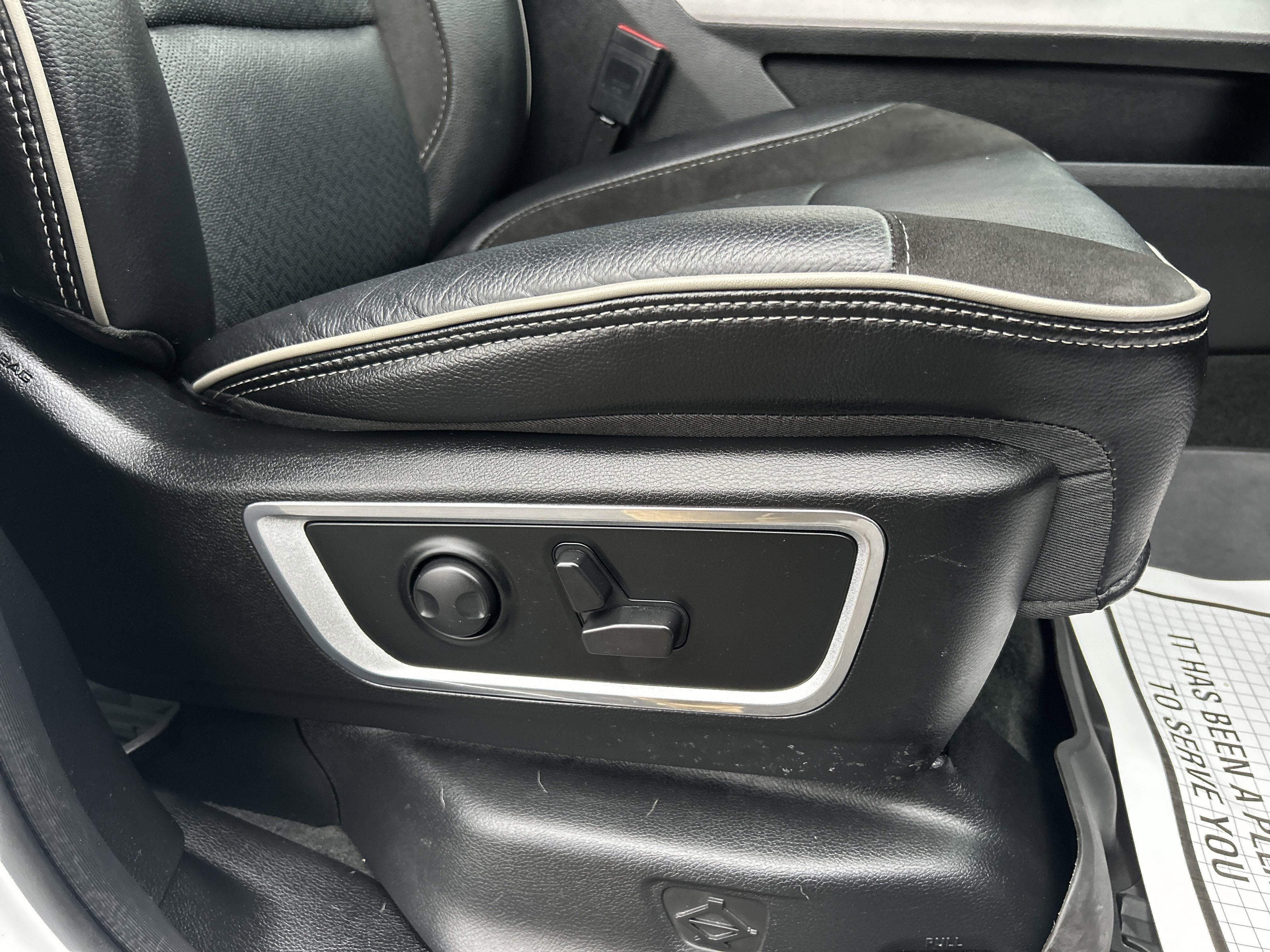 2023 RAM RAM 1500 LARAMIE