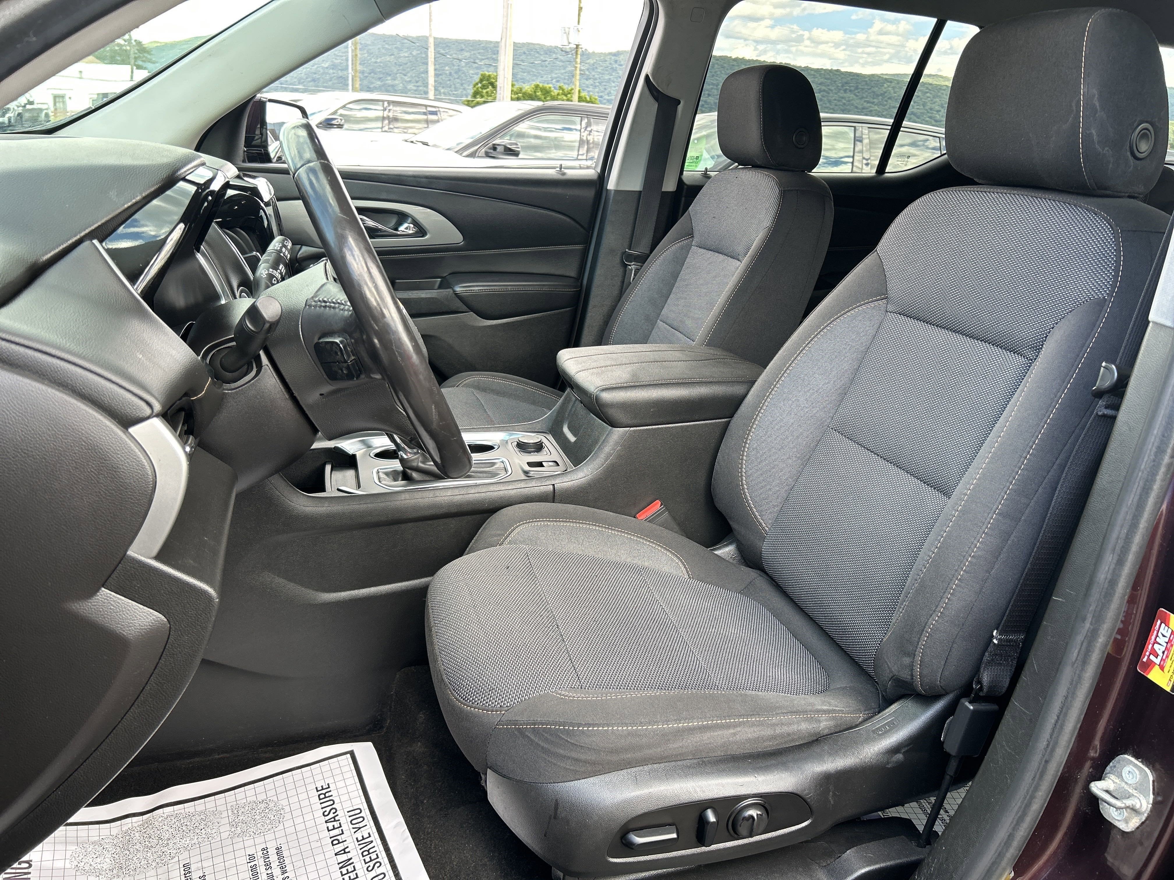 2018 Chevrolet TRAVERSE LT