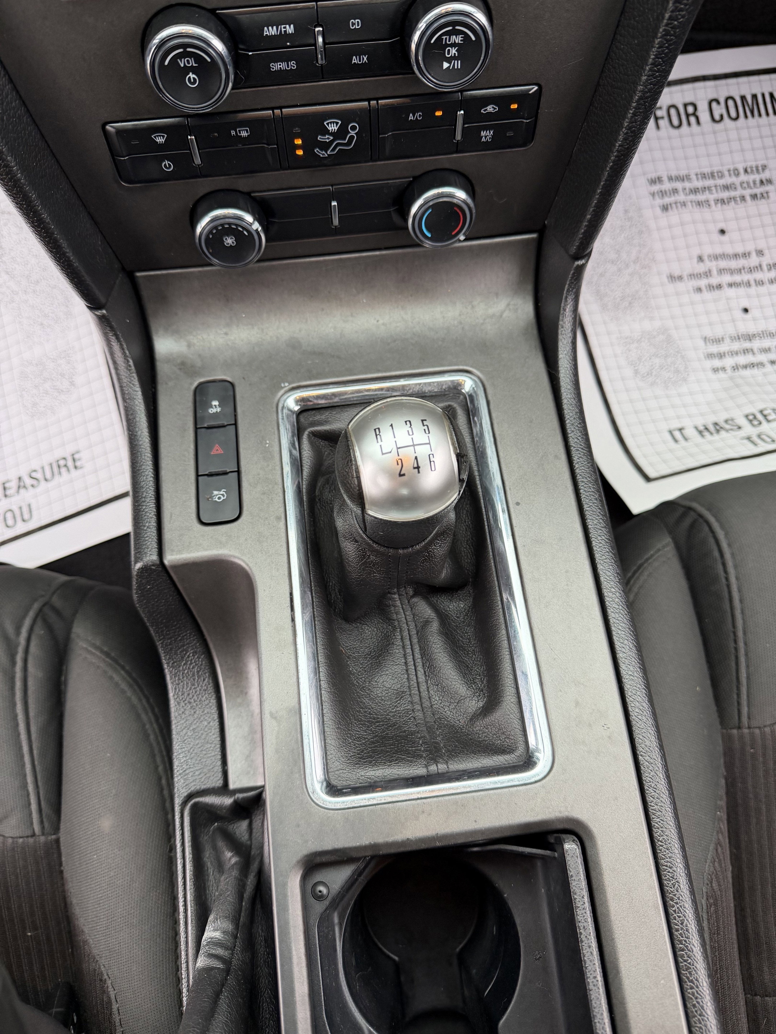 2014 Ford MUSTANG V6