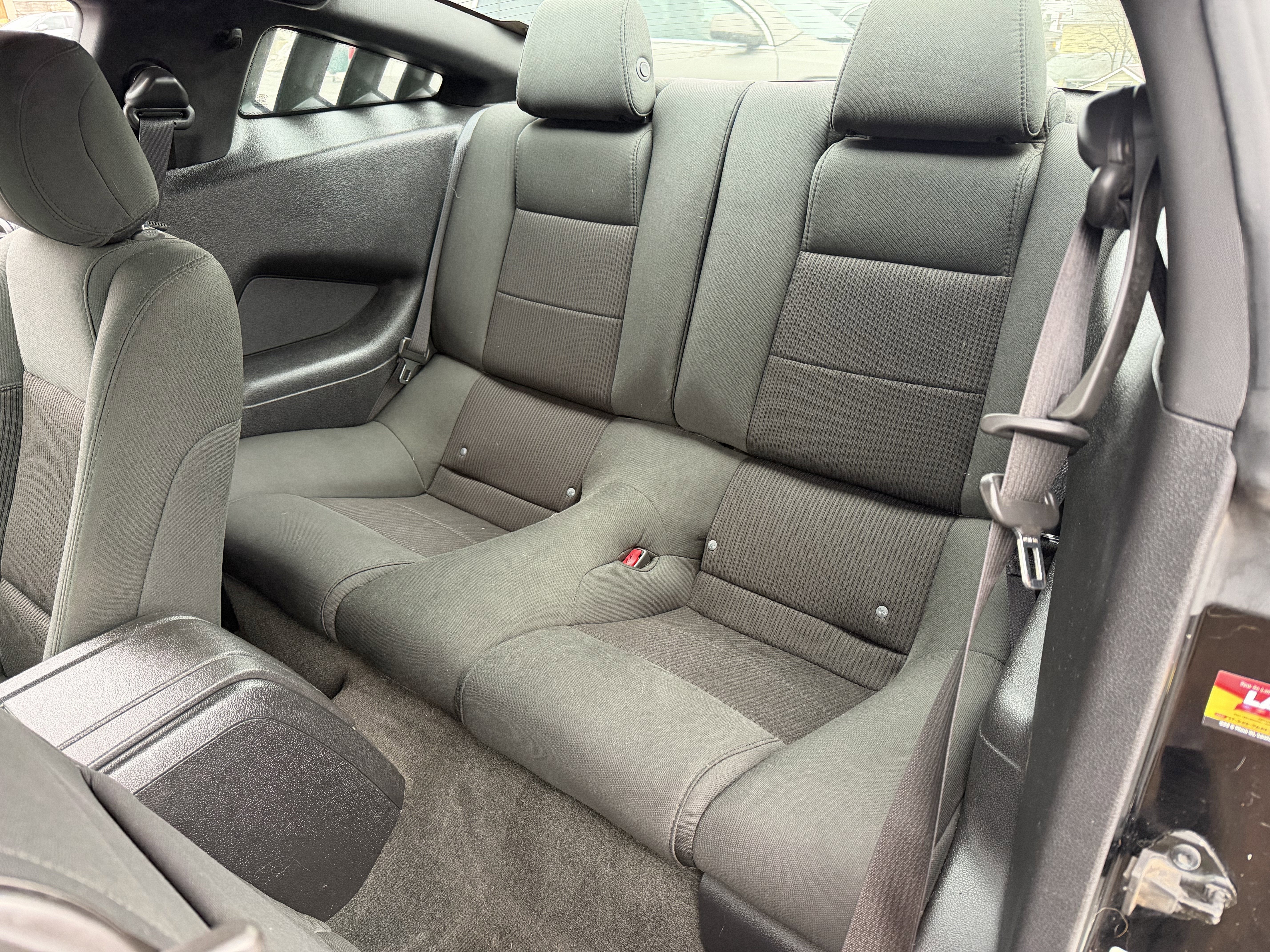 2014 Ford MUSTANG V6