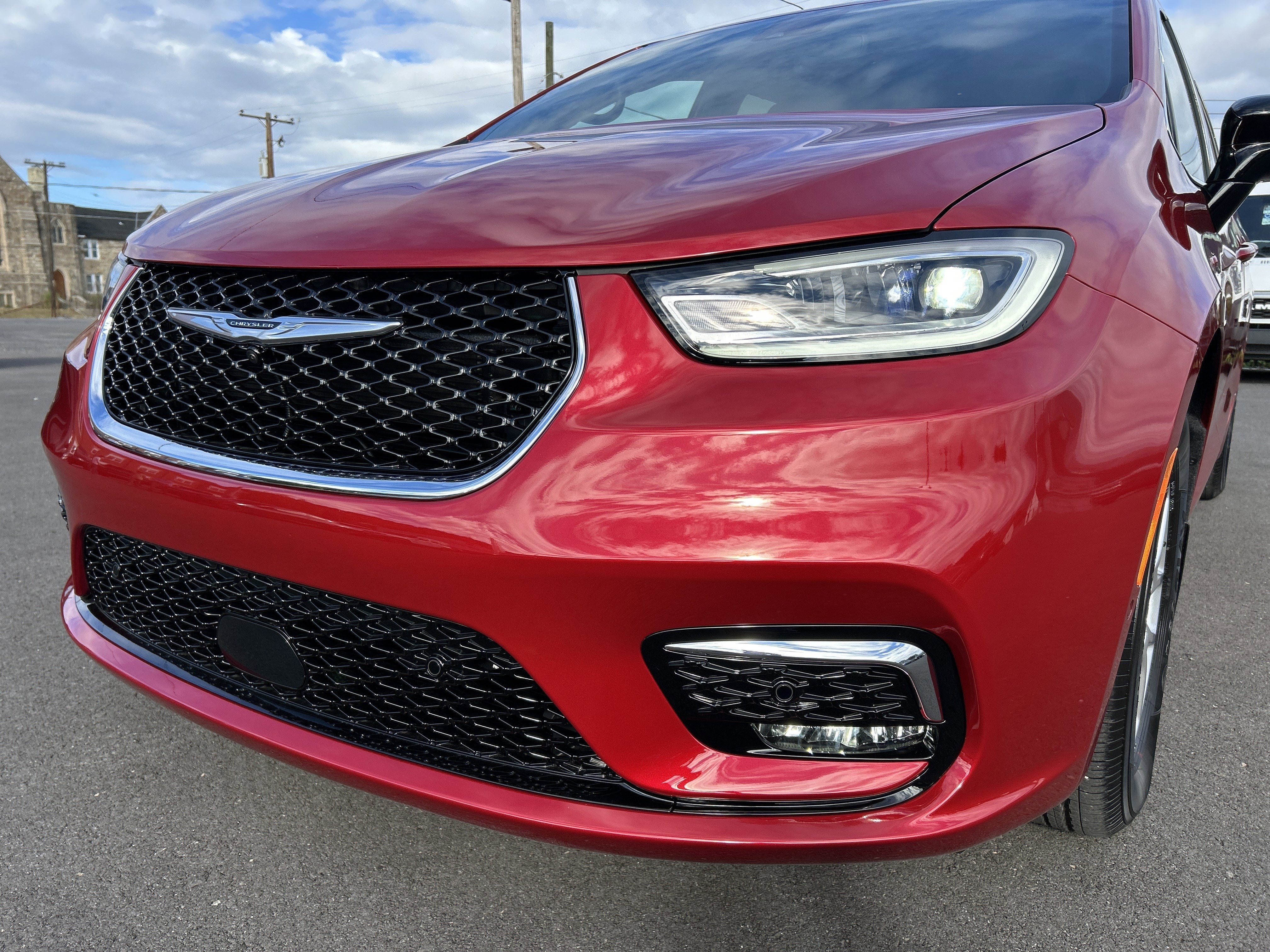 2026 Chrysler Pacifica Select