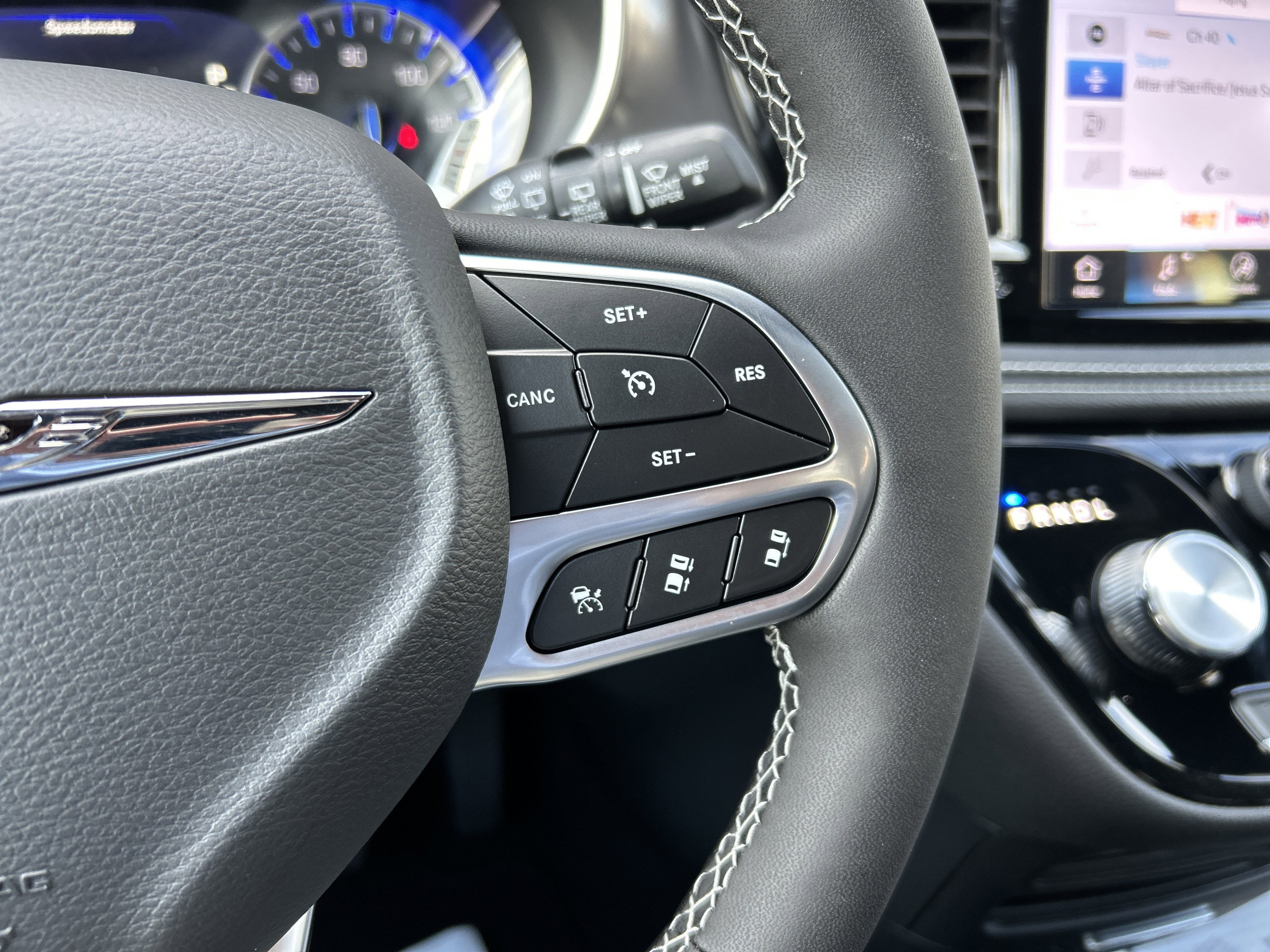 2026 Chrysler Pacifica Select