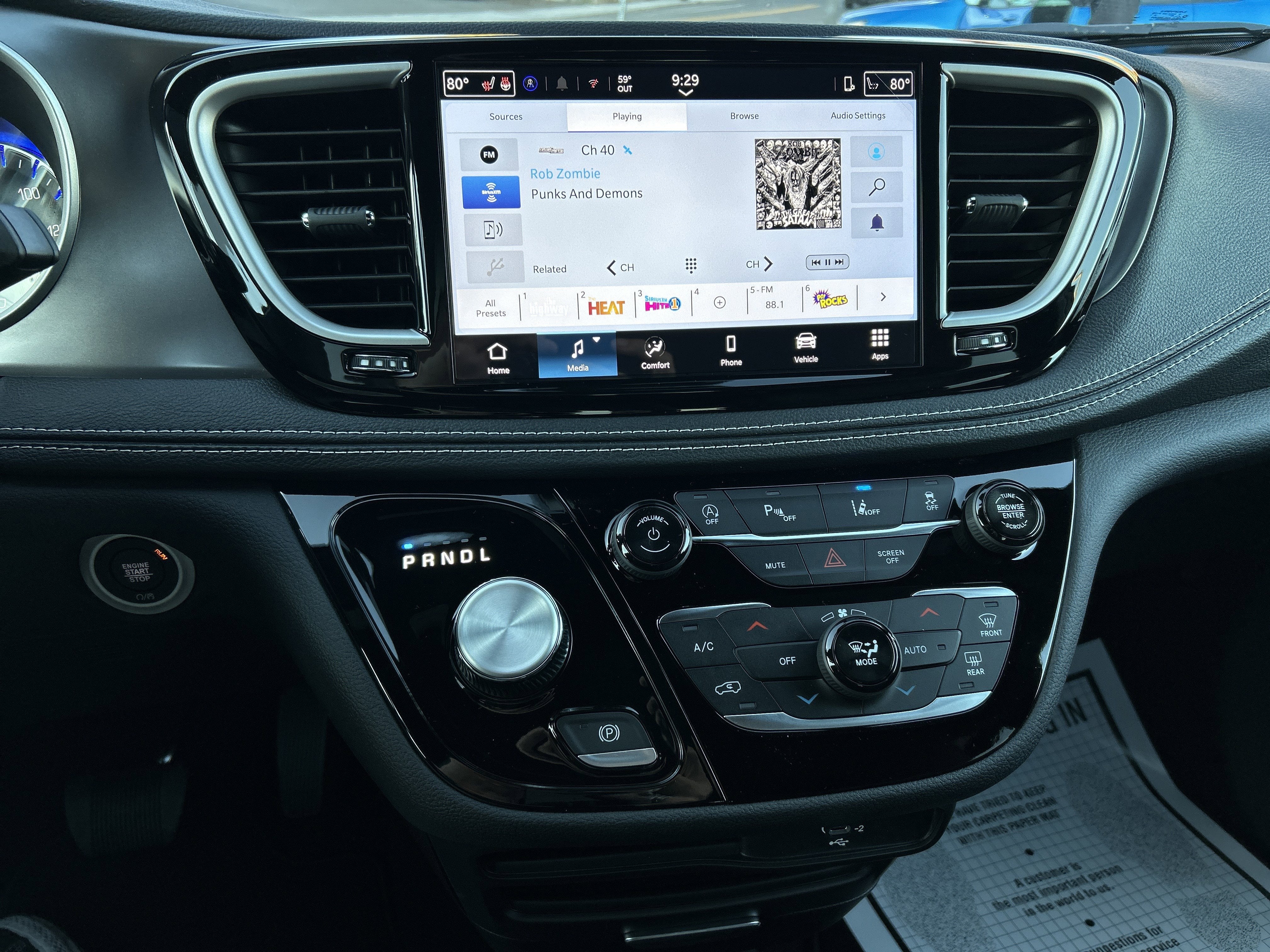 2026 Chrysler Pacifica Select