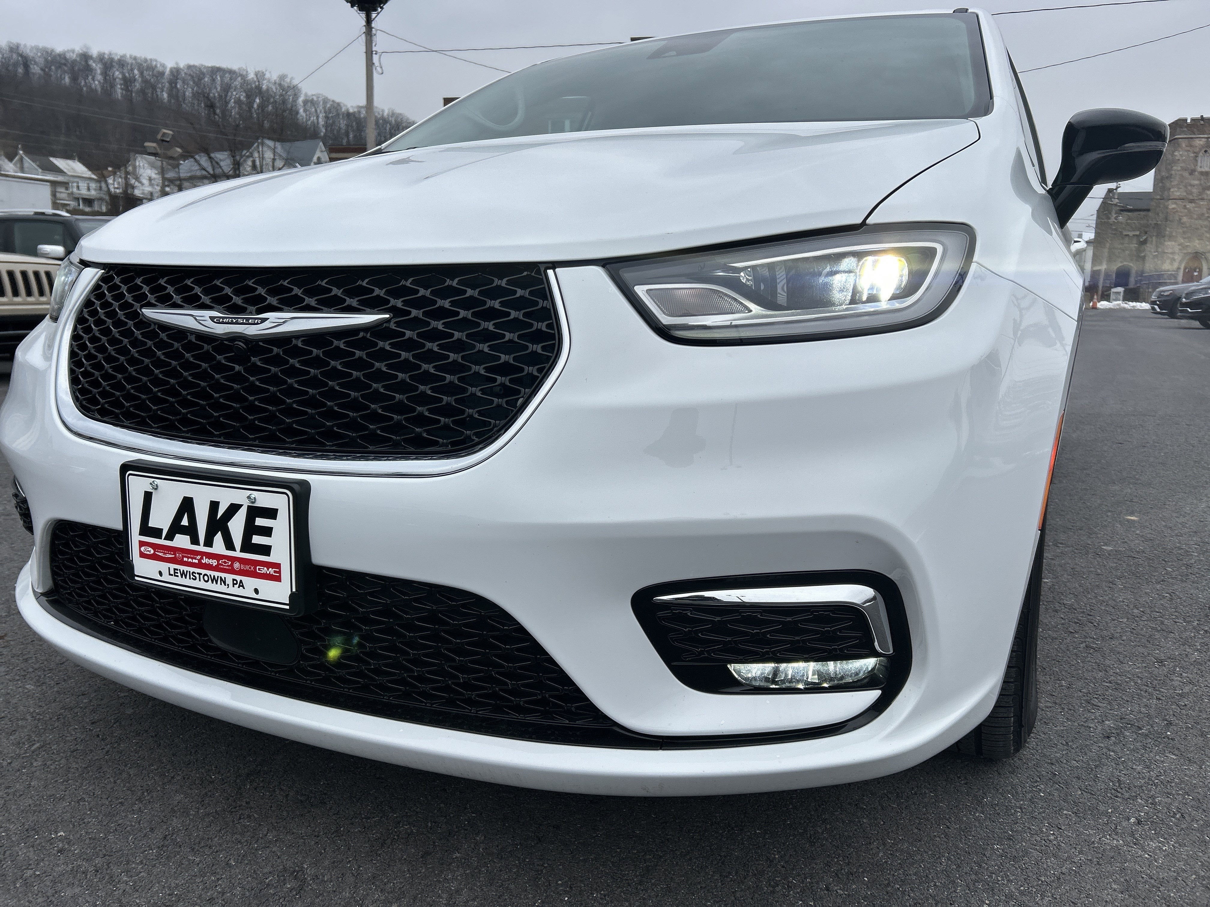 2024 Chrysler PACIFICA TOURING L