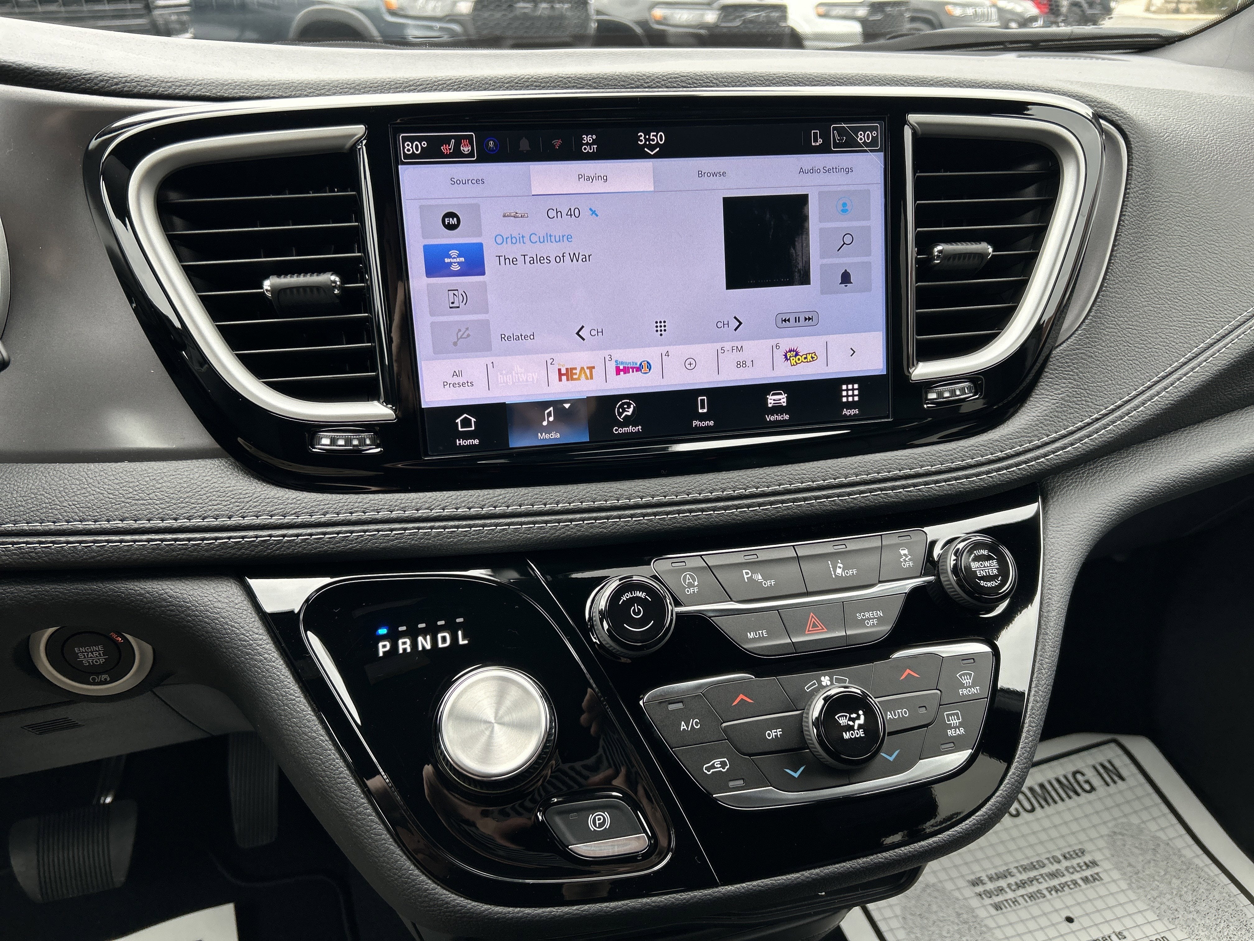 2026 Chrysler Pacifica Select