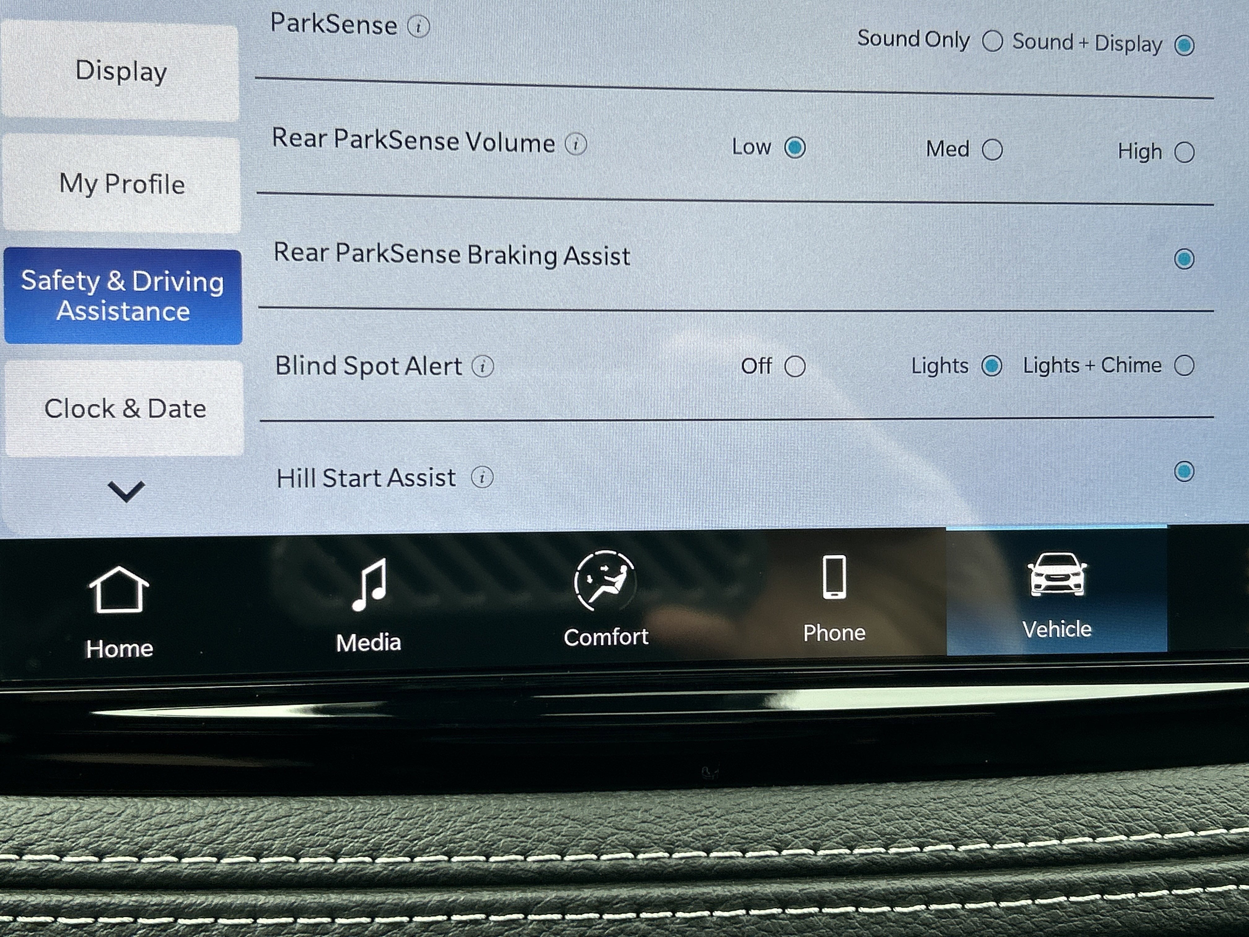 2026 Chrysler Pacifica Select