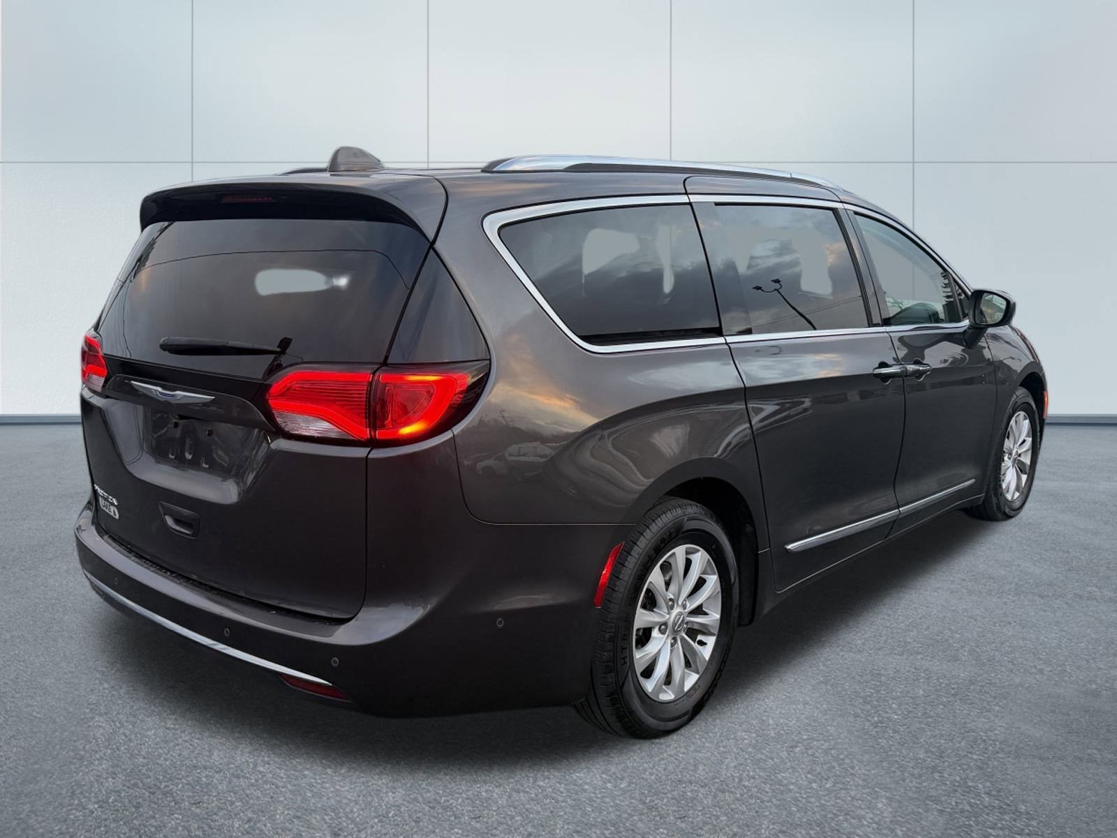 2018 Chrysler PACIFICA TOURING