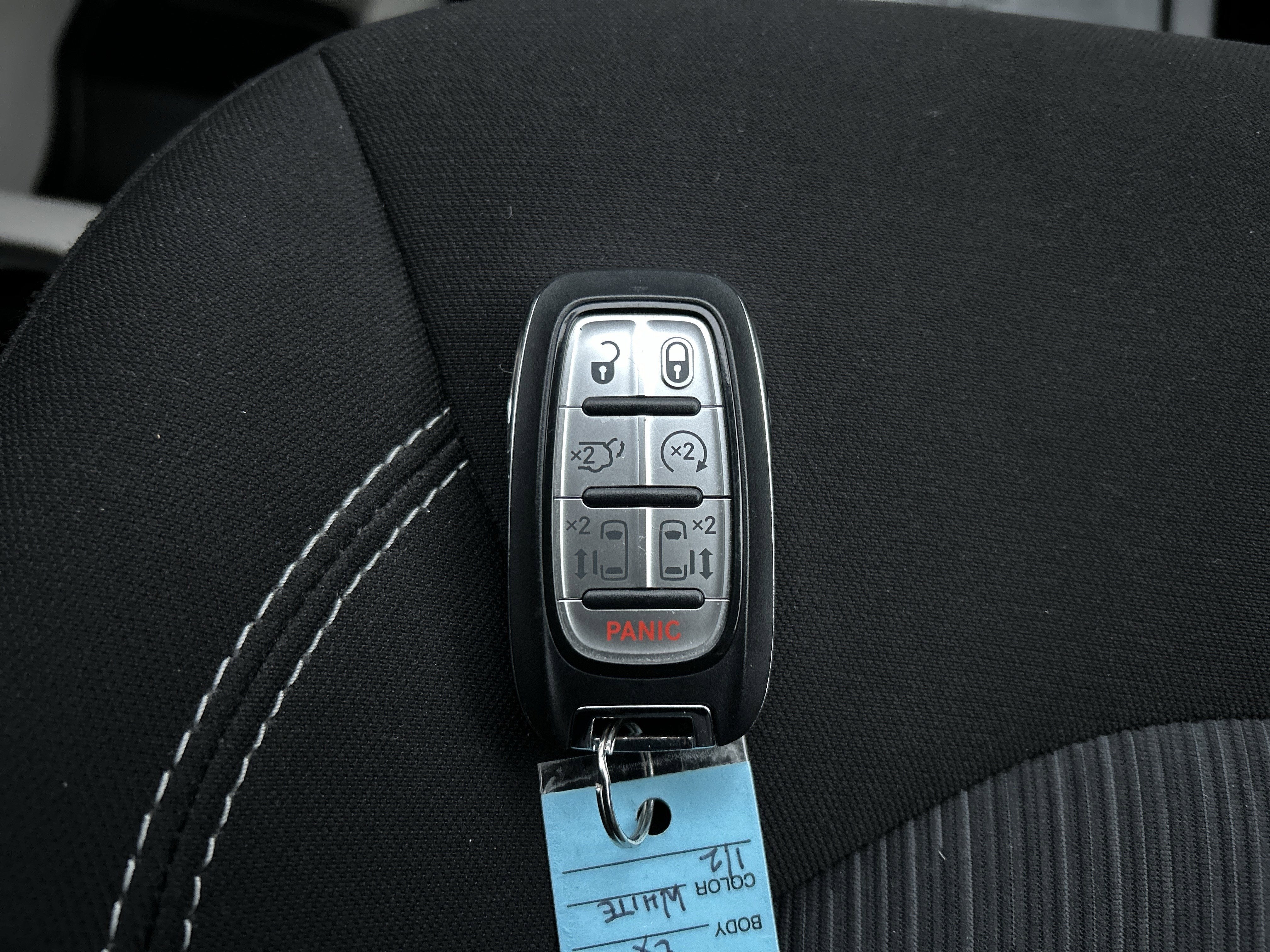 2022 Chrysler VOYAGER LX