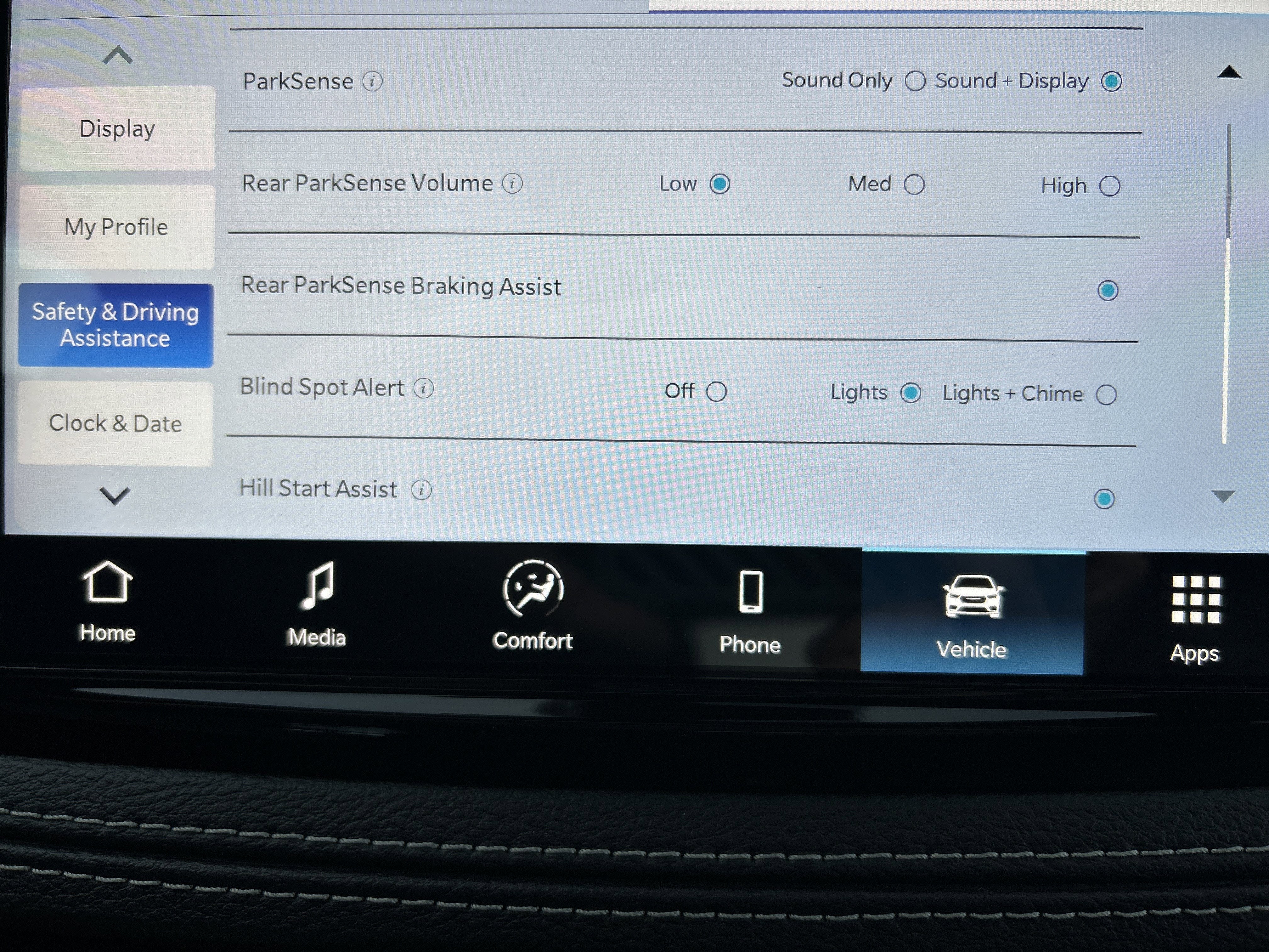 2026 Chrysler Pacifica Select