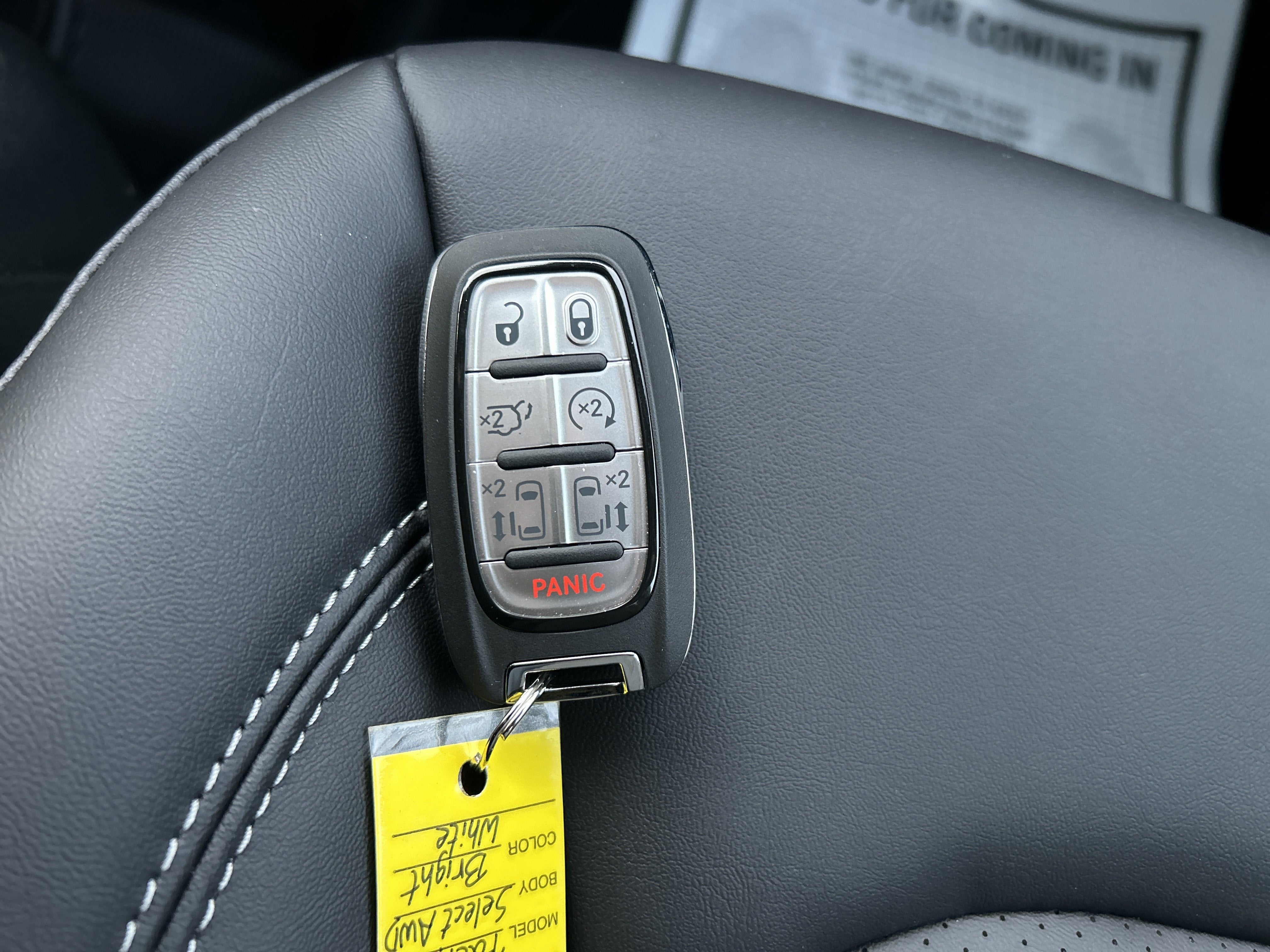 2026 Chrysler Pacifica Select