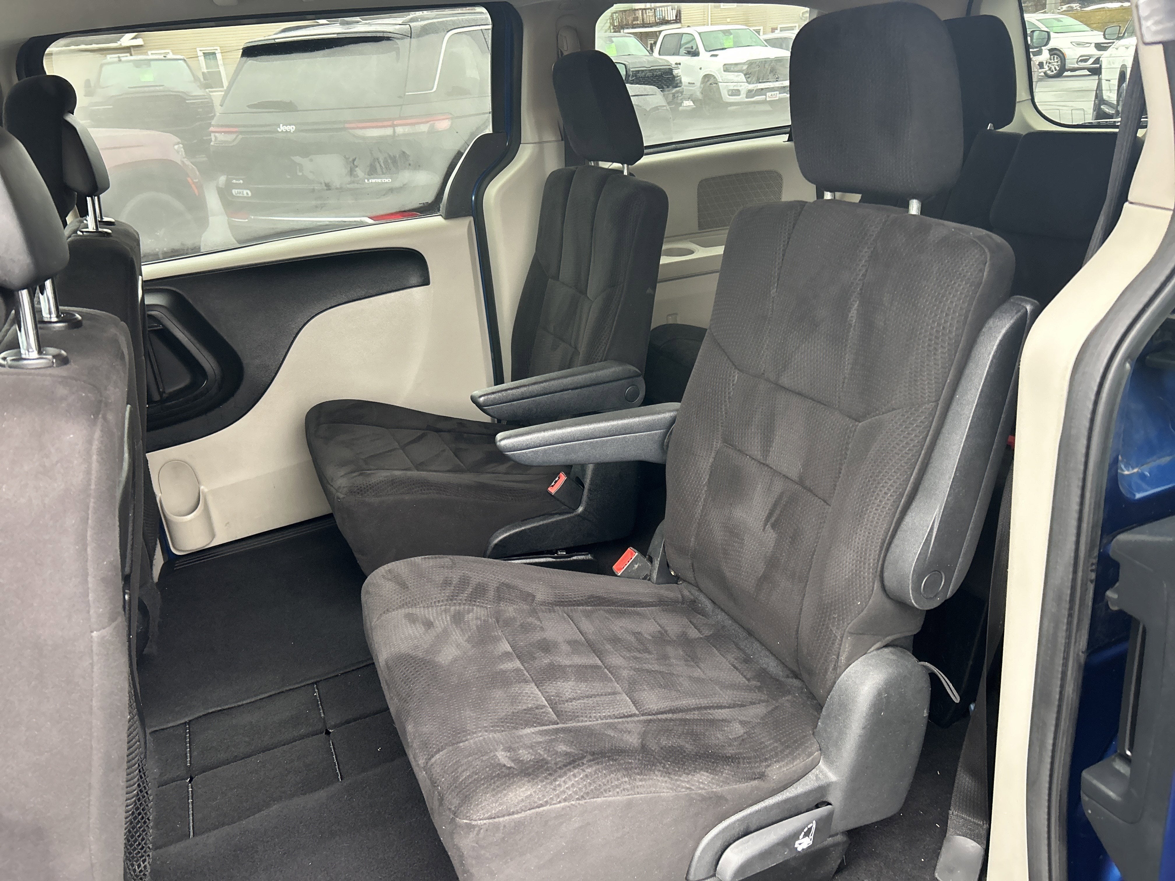 2011 Dodge GRAND CARAVAN EXPRESS