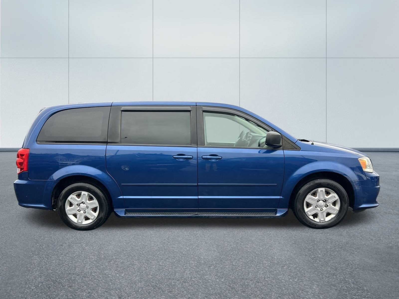 2011 Dodge GRAND CARAVAN EXPRESS