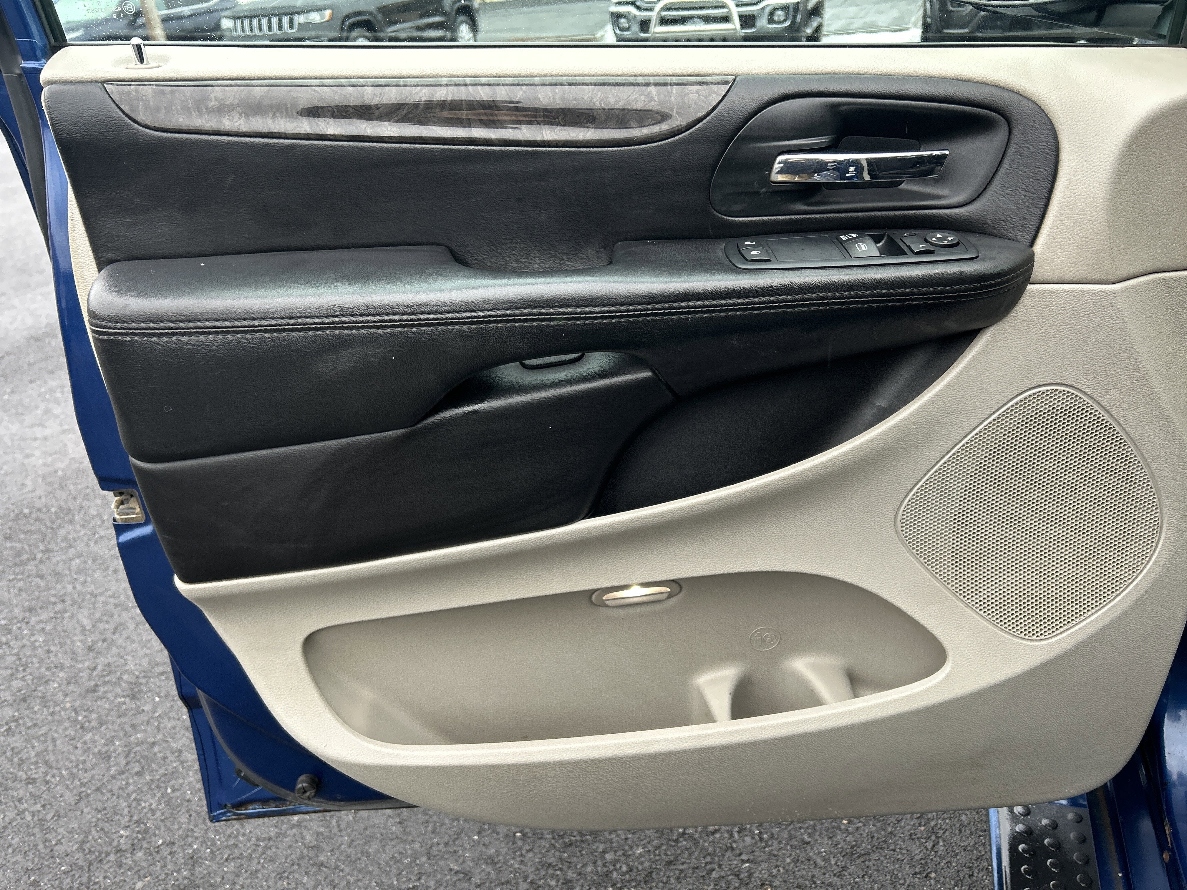 2011 Dodge GRAND CARAVAN EXPRESS