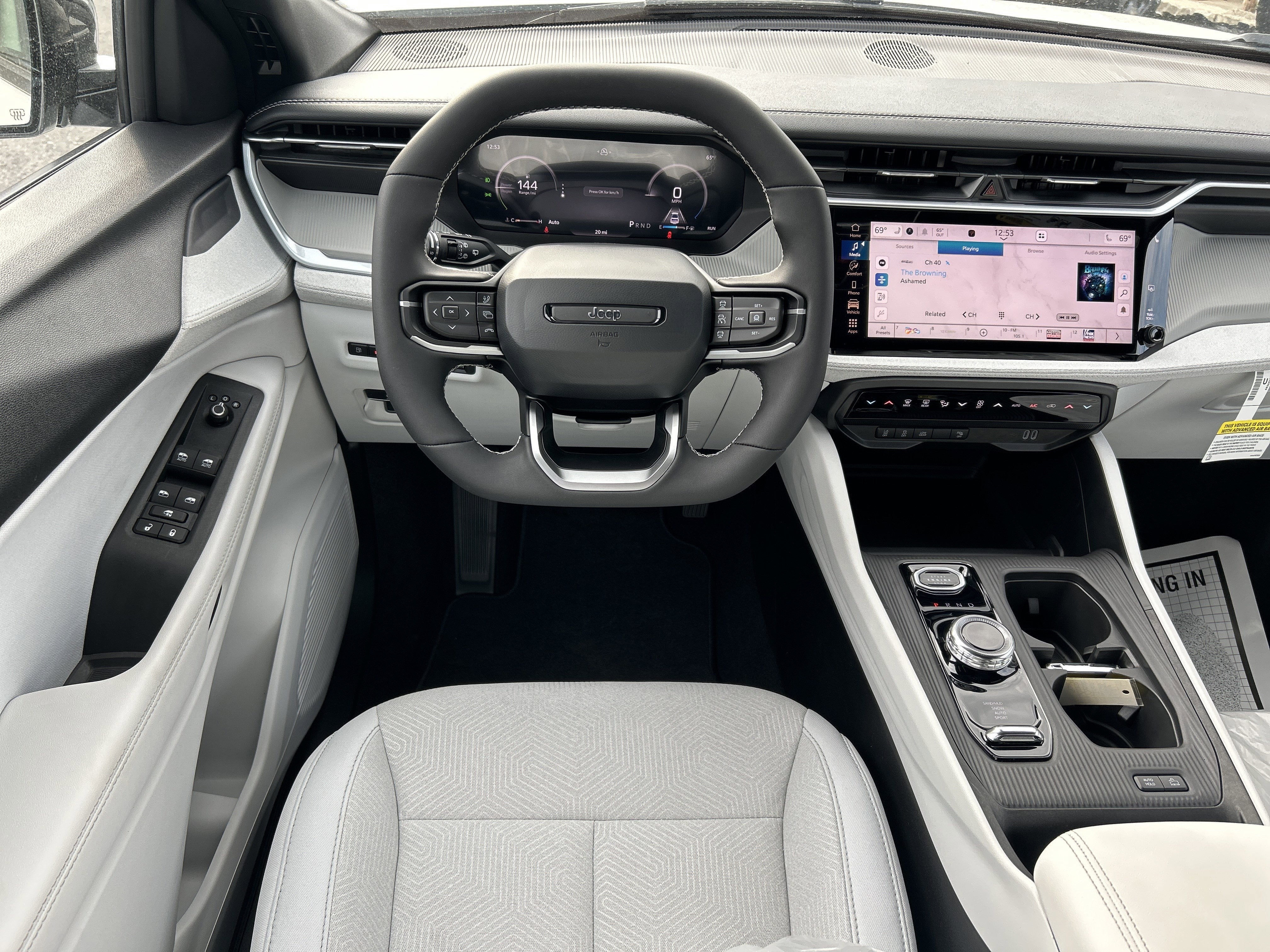 2026 Jeep Cherokee Laredo