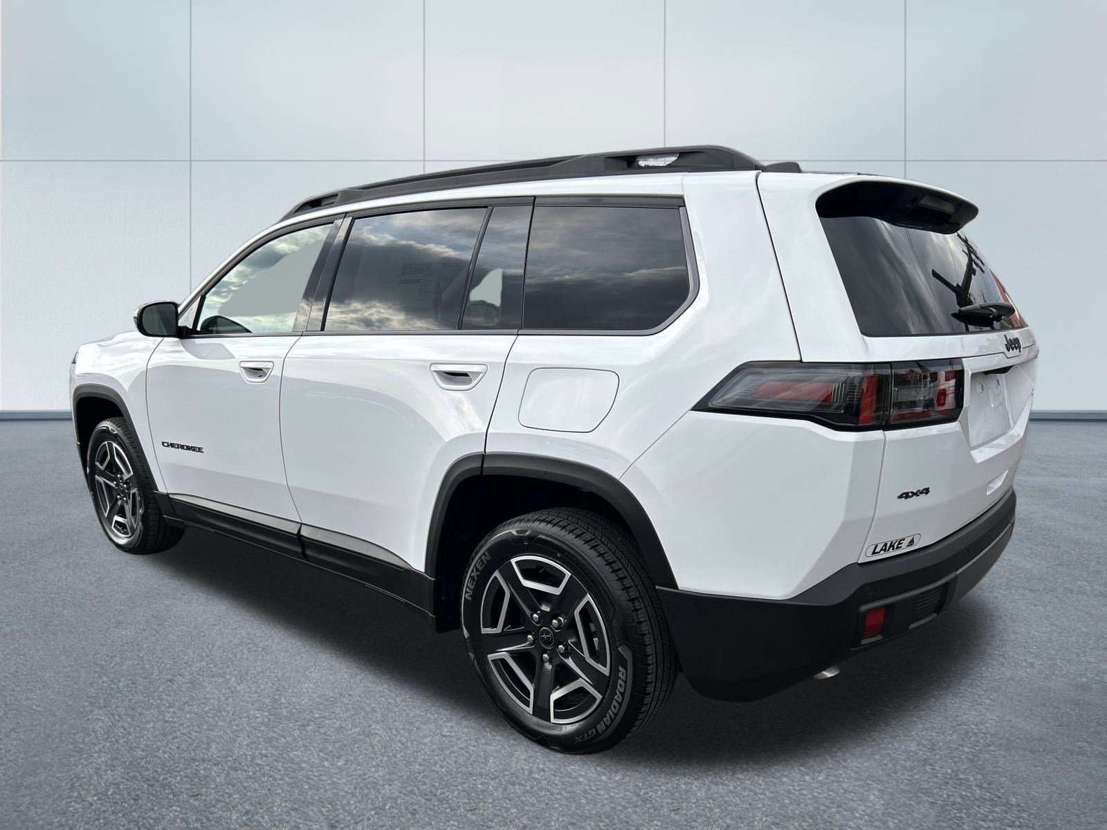2026 Jeep Cherokee Laredo