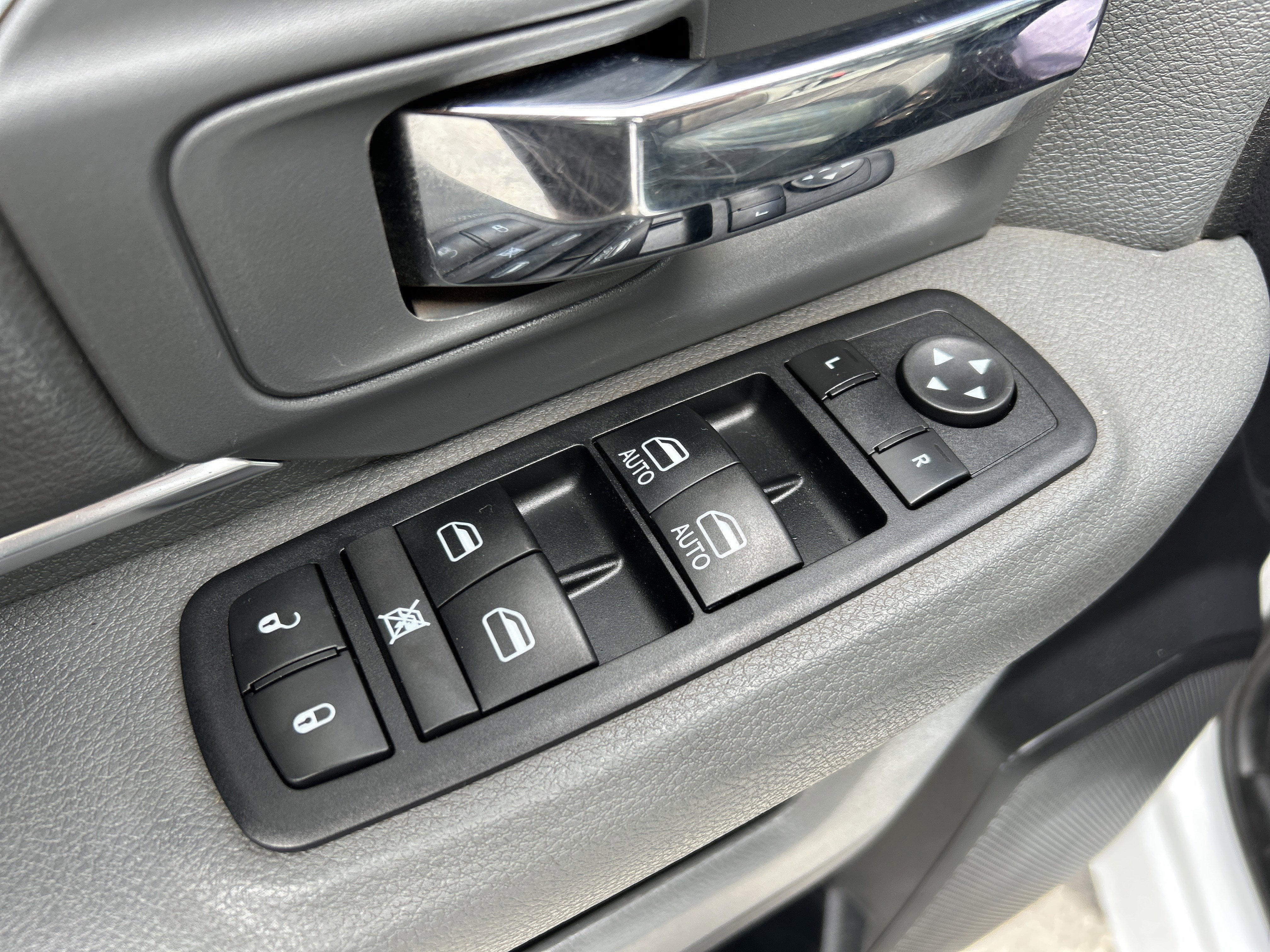 2013 RAM RAM 2500 SLT