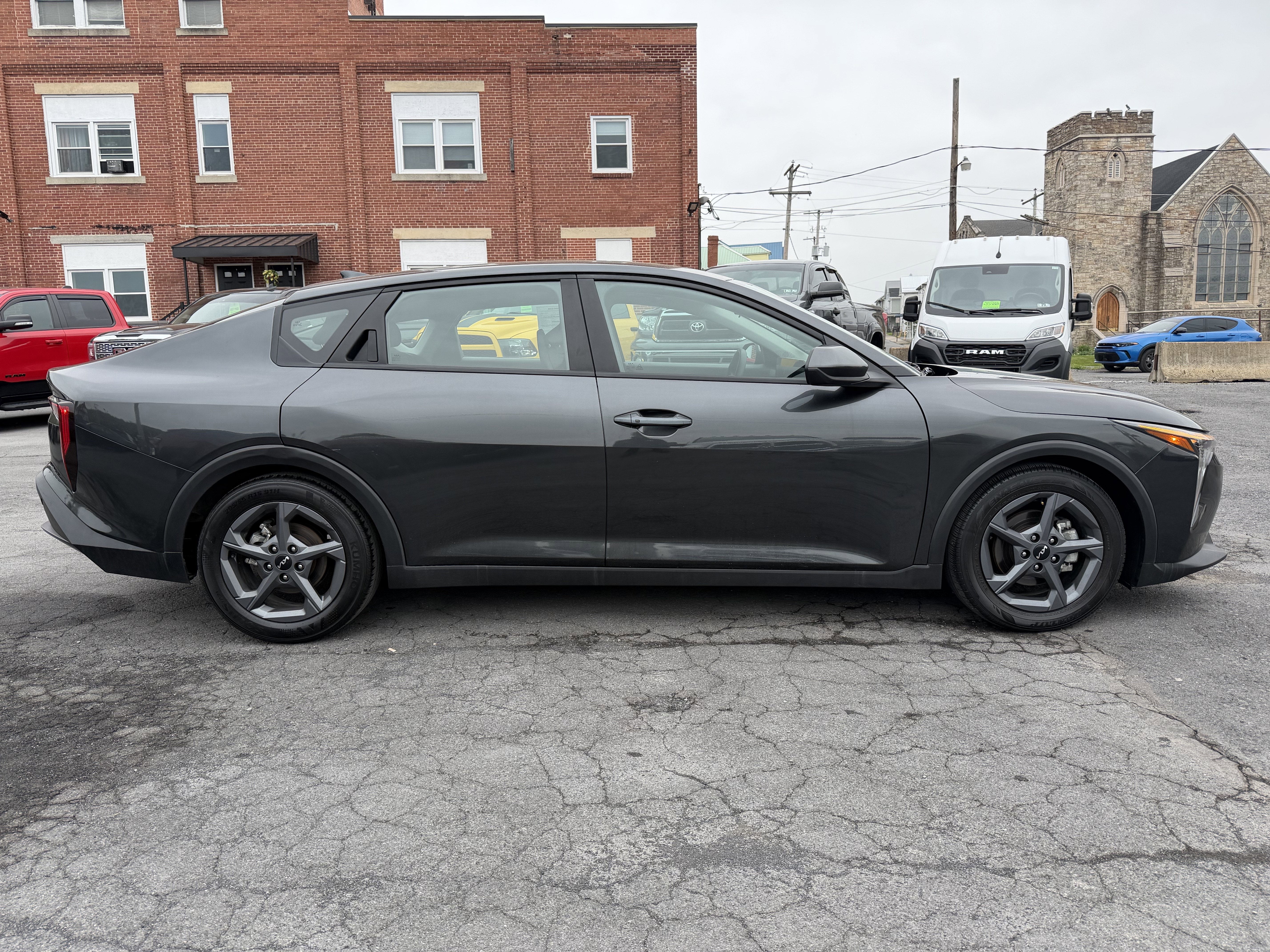 2025 Kia K4 LXS