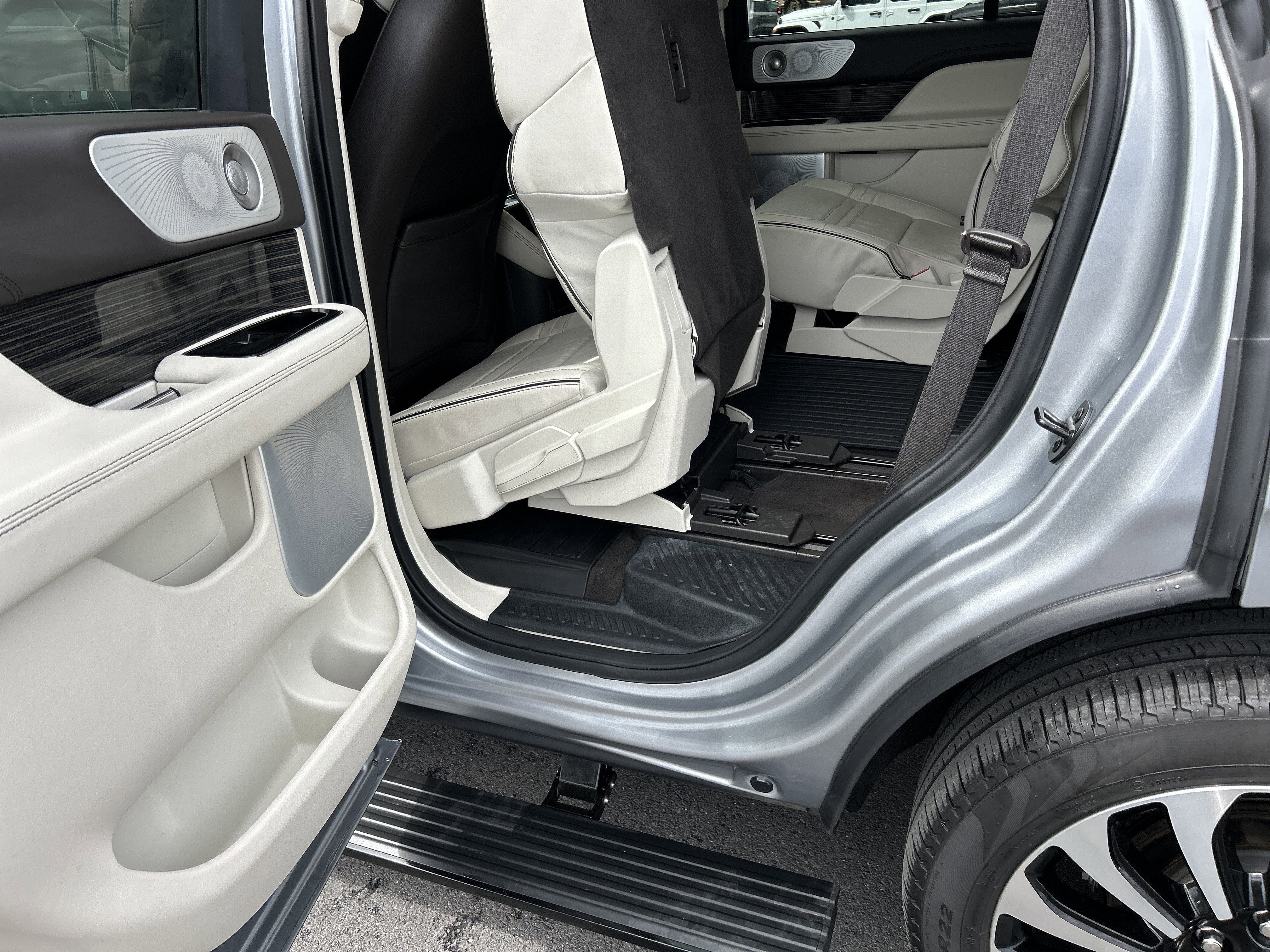 2023 Lincoln NAVIGATOR BLACK LABEL