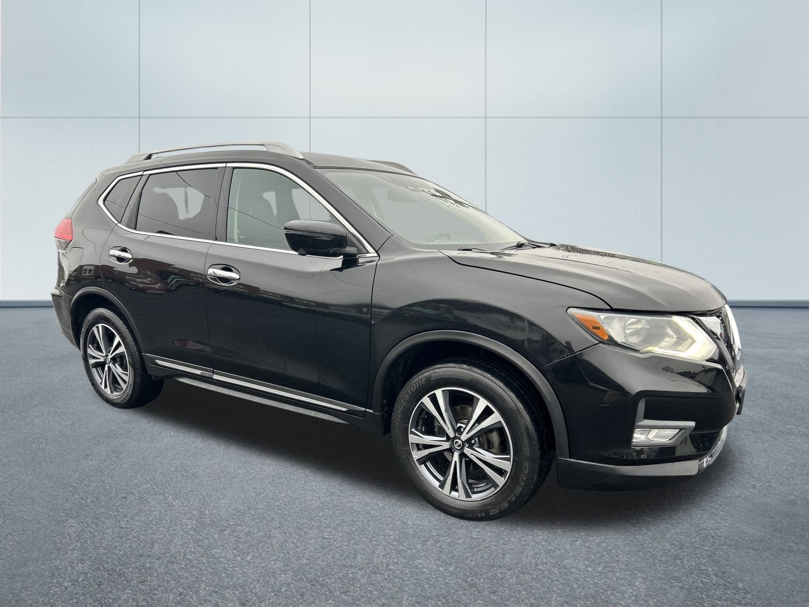 2017 Nissan ROGUE SL