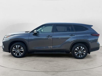 2025 Toyota Highlander XLE
