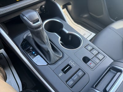 2025 Toyota Highlander XLE