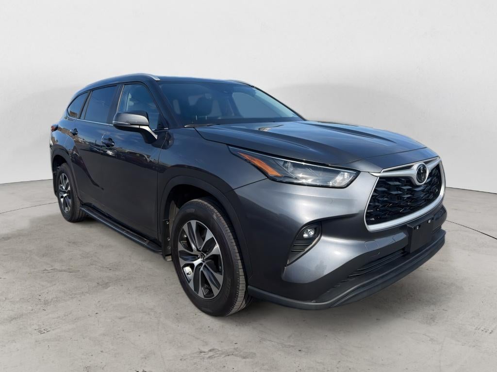 2025 Toyota Highlander XLE