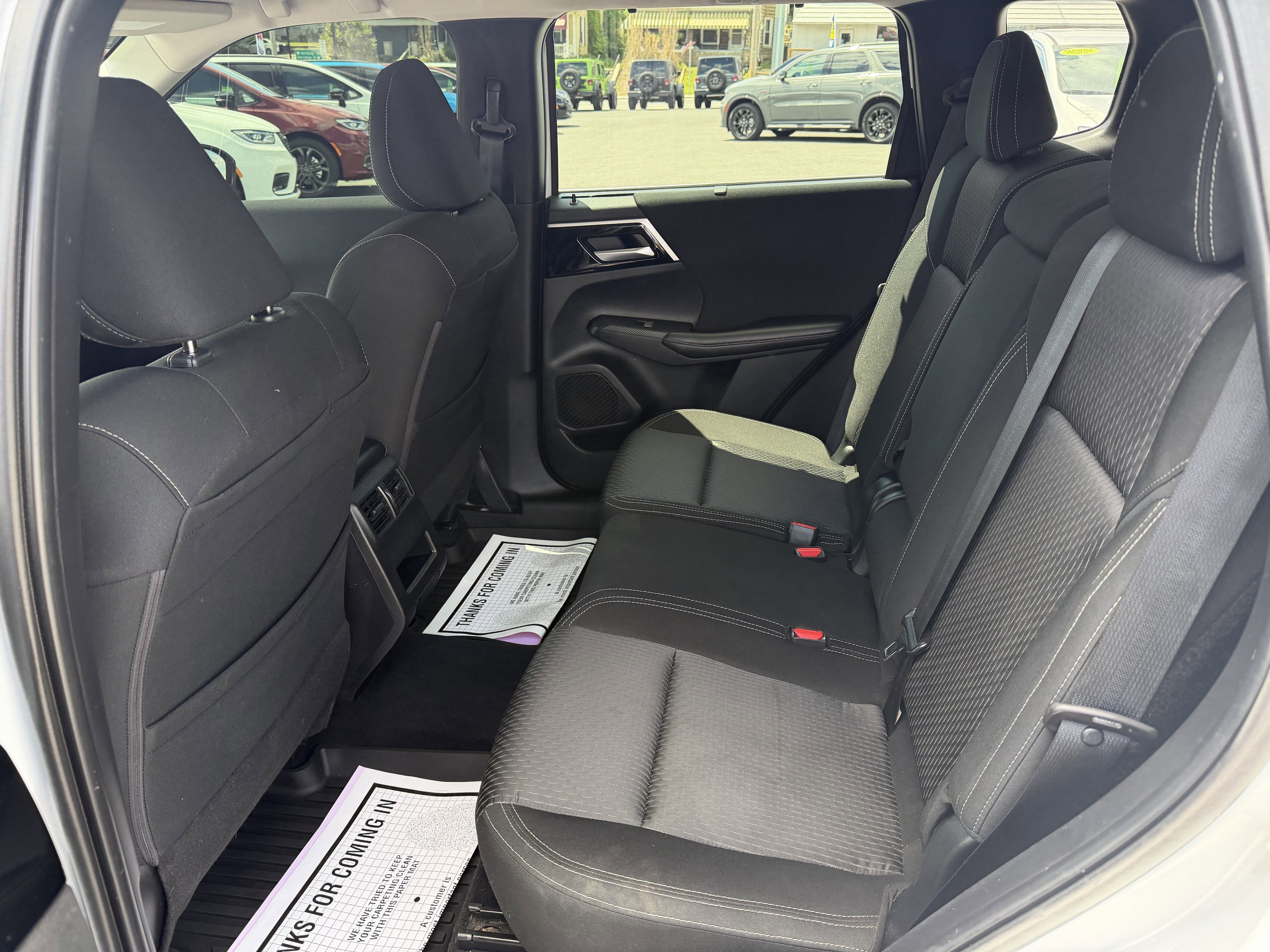 2022 Mitsubishi OUTLANDER ES