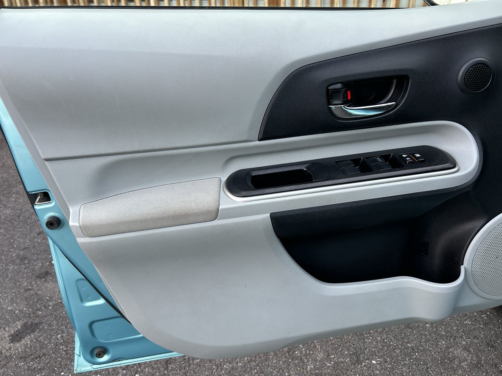 2014 Toyota Prius c Three