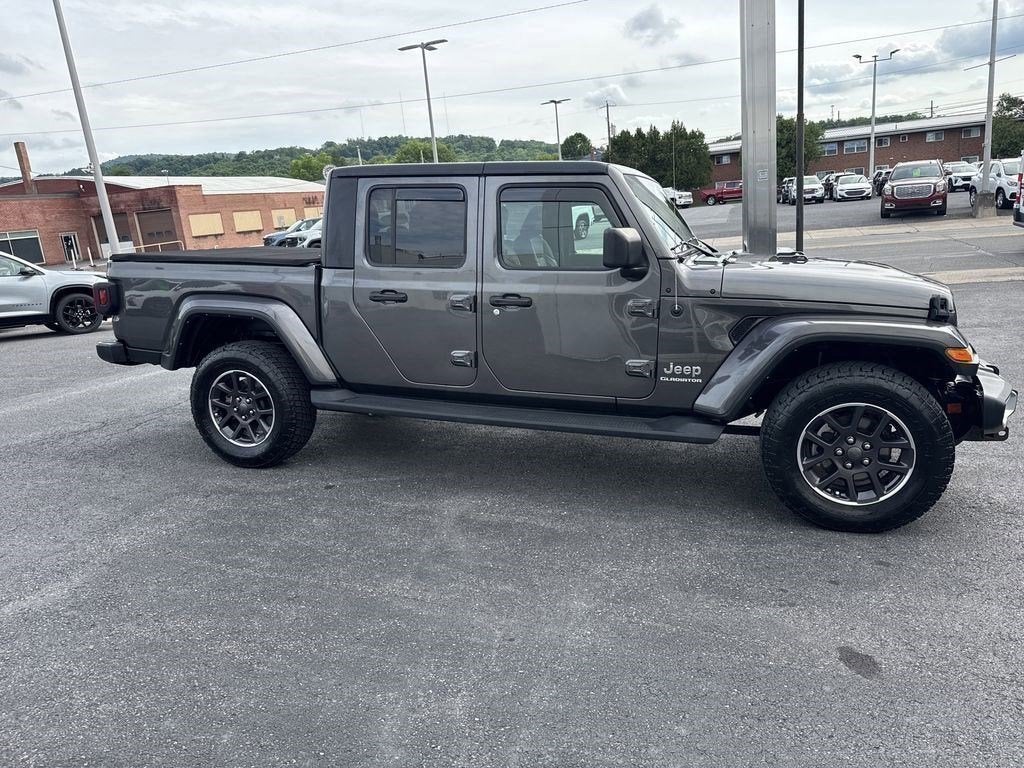 2022 Jeep Gladiator Overland