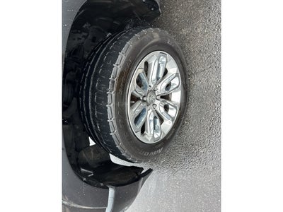 2020 RAM 1500 Laramie Crew Cab 4x4 5'7" Box